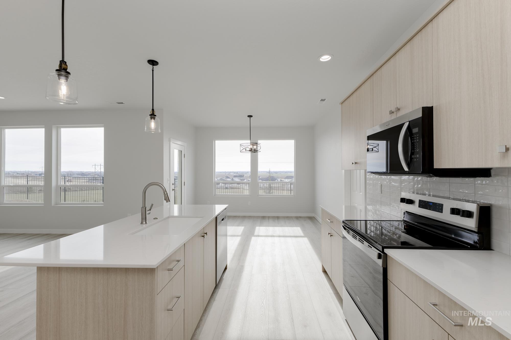 1167 W Cub River Dr, Meridian, Idaho 83642, 5 Bedrooms, 2.5 Bathrooms, Residential For Sale, Price $640,990,MLS 98968387