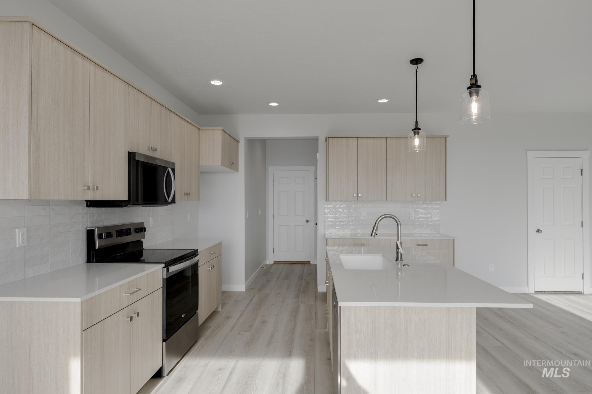 1167 W Cub River Dr, Meridian, Idaho 83642, 5 Bedrooms, 2.5 Bathrooms, Residential For Sale, Price $640,990,MLS 98968387