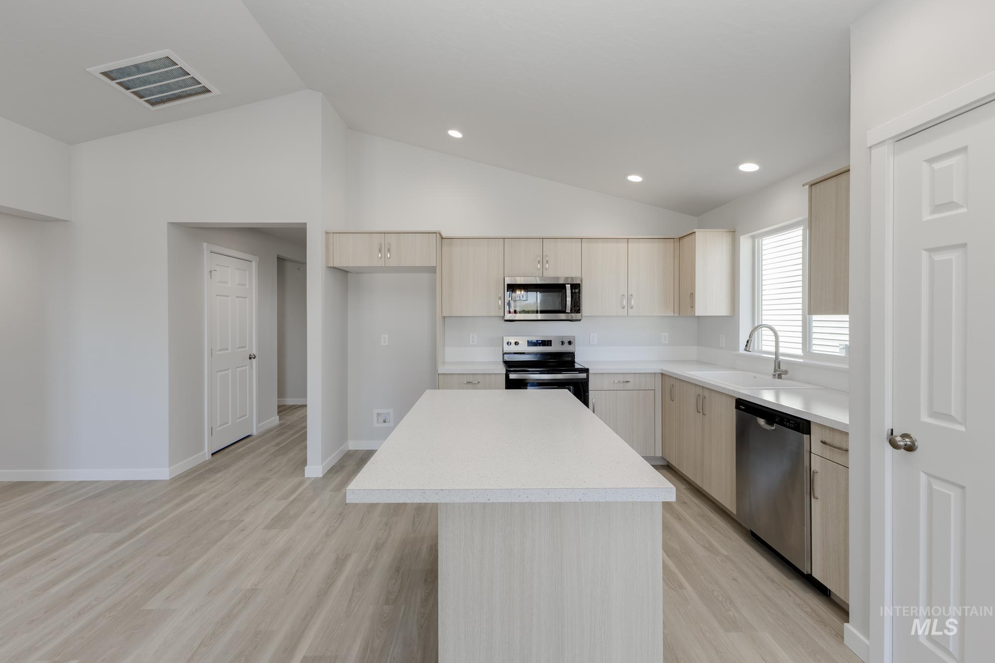 1726 W Unforgettable St, Meridian, Idaho 83642, 3 Bedrooms, 2 Bathrooms, Residential For Sale, Price $418,990, 98968393