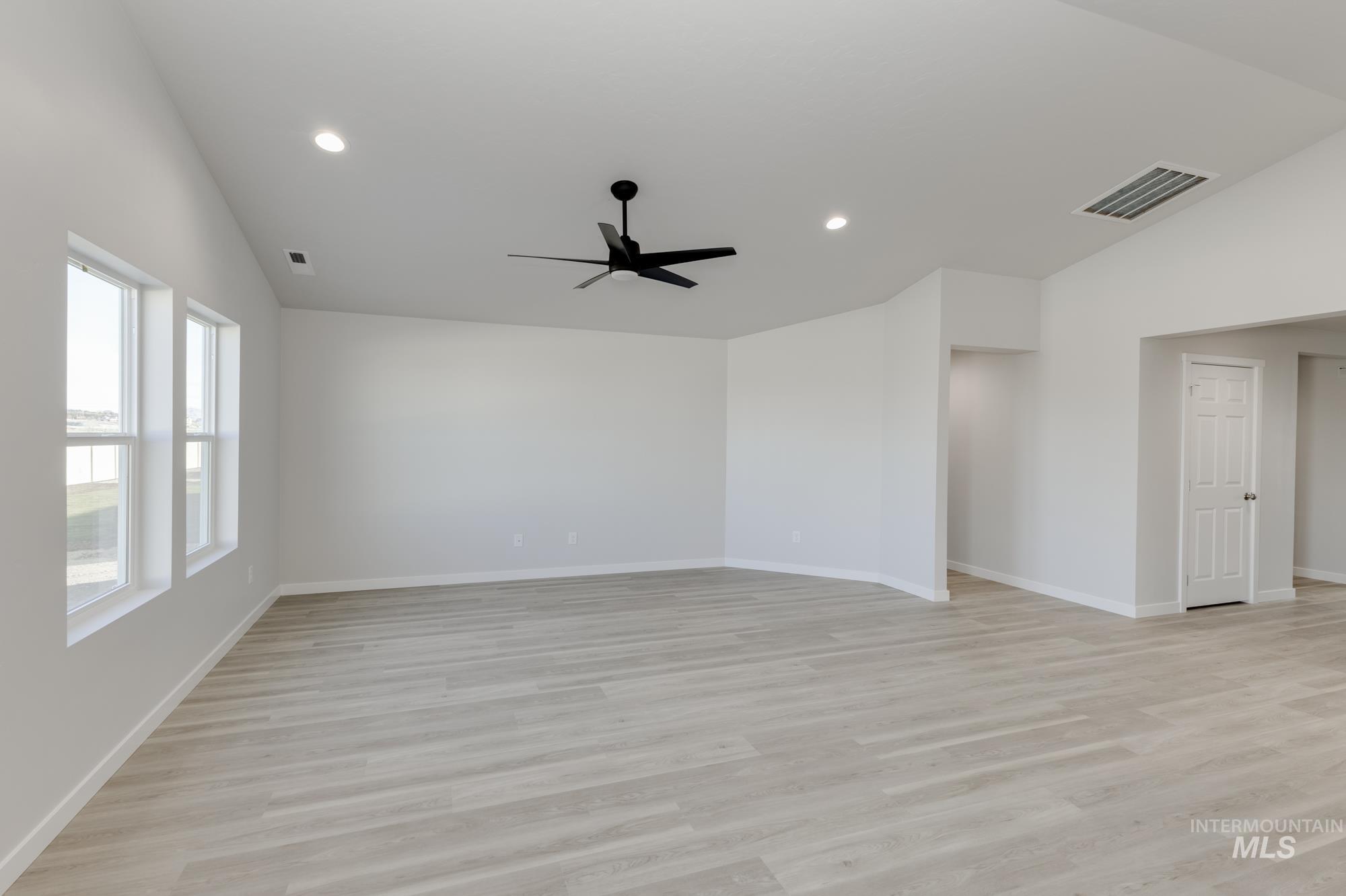 1726 W Unforgettable St, Meridian, Idaho 83642, 3 Bedrooms, 2 Bathrooms, Residential For Sale, Price $418,990,MLS 98968393