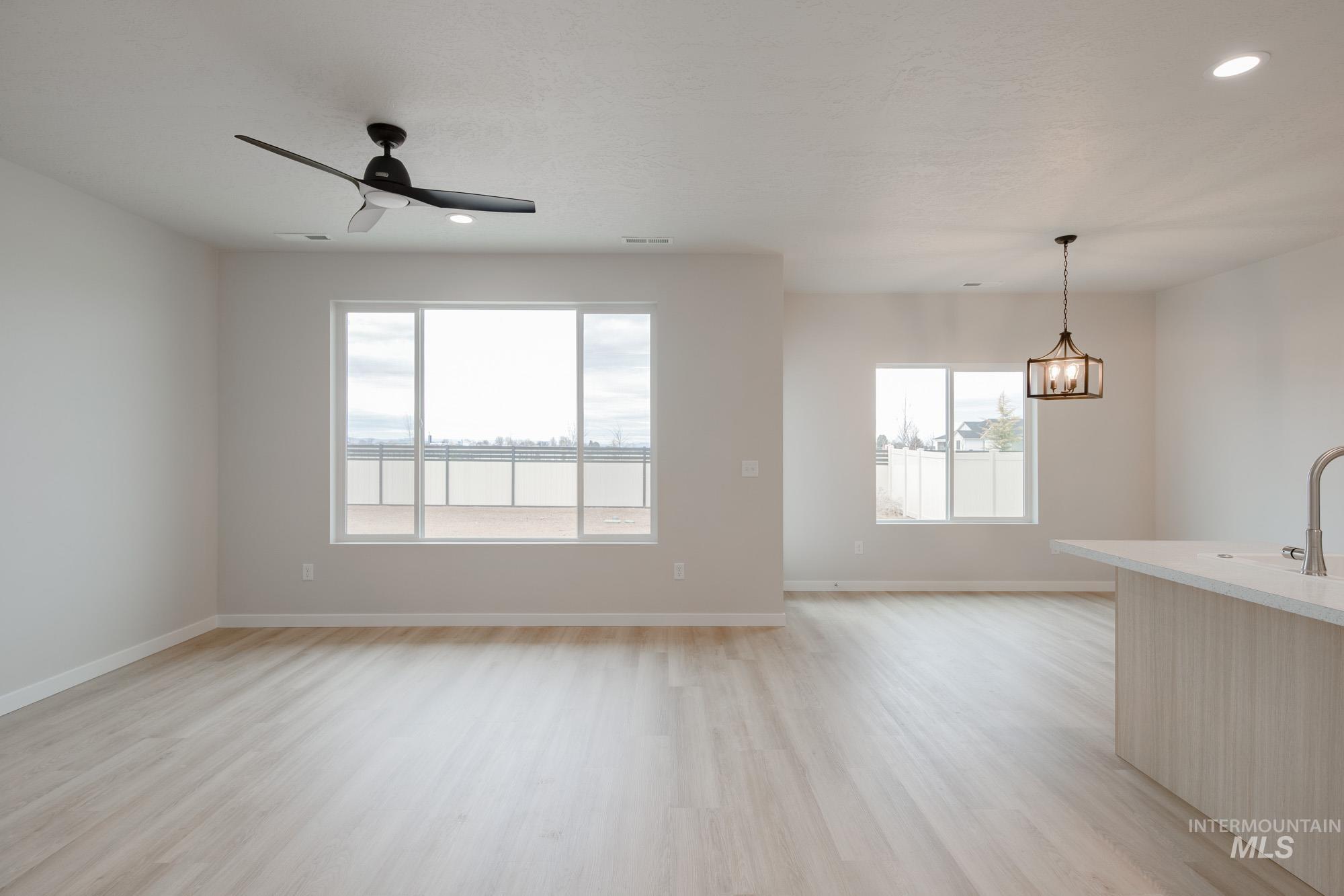 7281 S Bungalow Ave, Meridian, Idaho 83642, 3 Bedrooms, 2 Bathrooms, Residential For Sale, Price $446,990,MLS 98968395