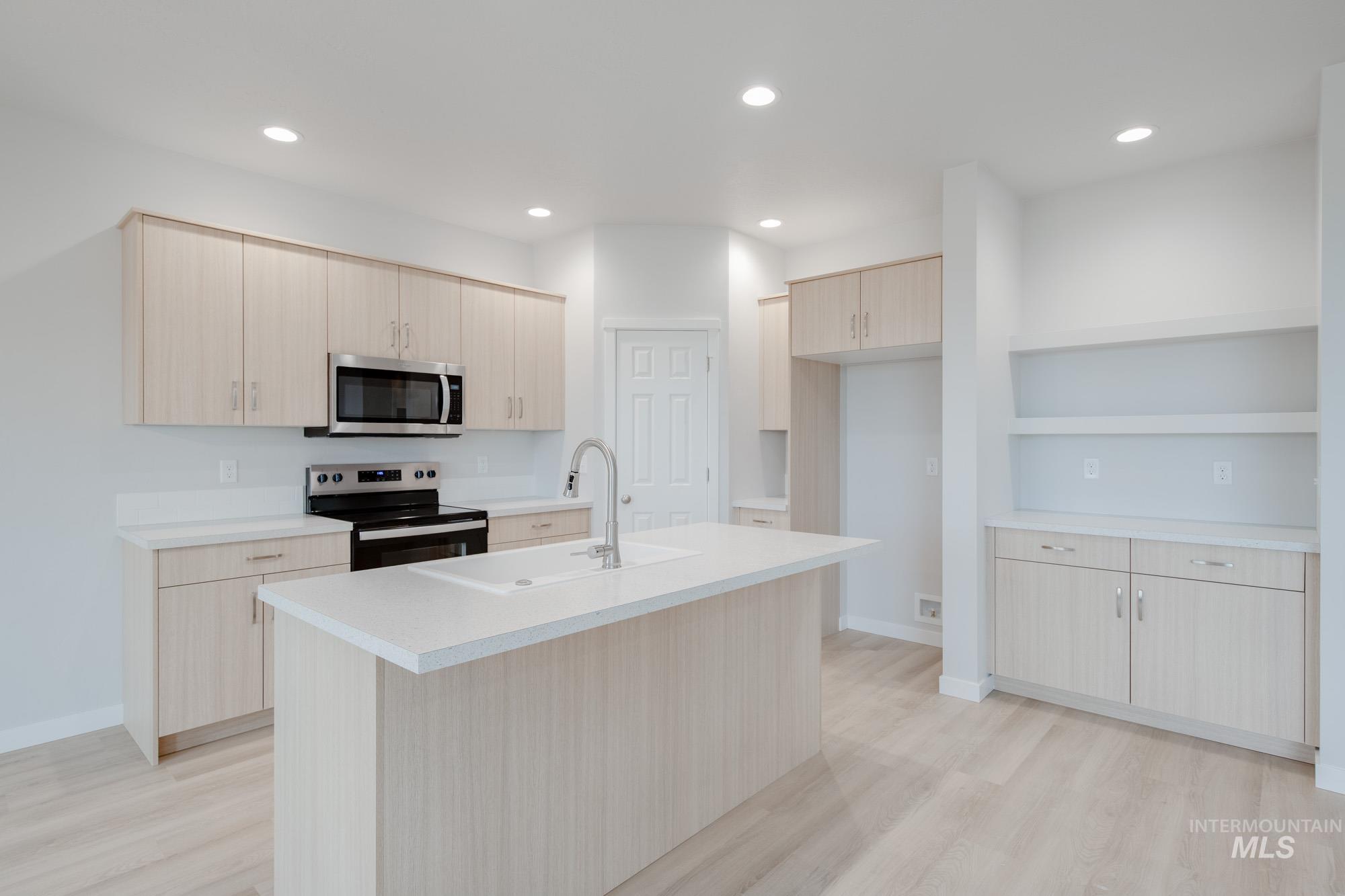 7281 S Bungalow Ave, Meridian, Idaho 83642, 3 Bedrooms, 2 Bathrooms, Residential For Sale, Price $446,990,MLS 98968395