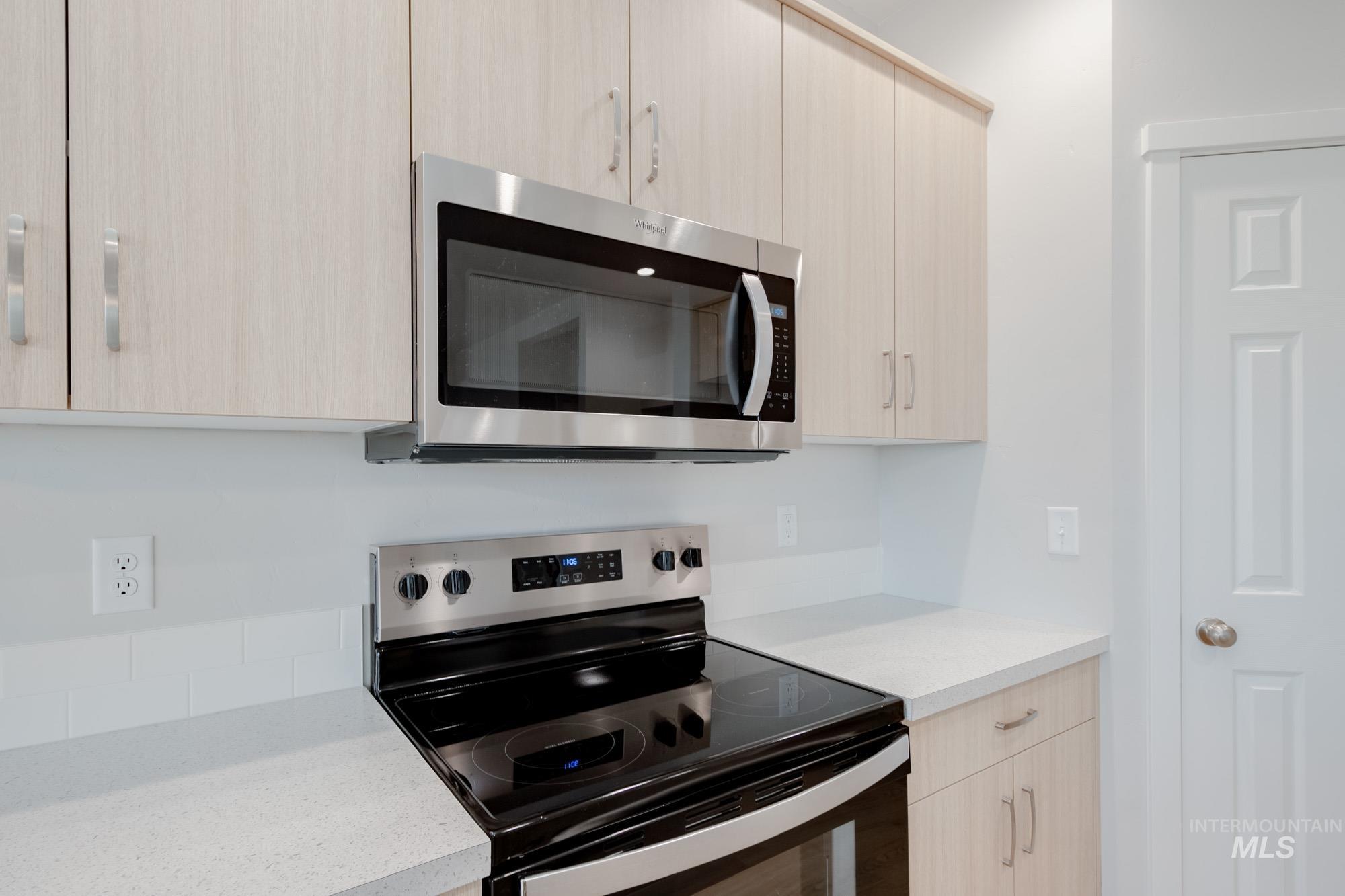 7281 S Bungalow Ave, Meridian, Idaho 83642, 3 Bedrooms, 2 Bathrooms, Residential For Sale, Price $446,990, 98968395