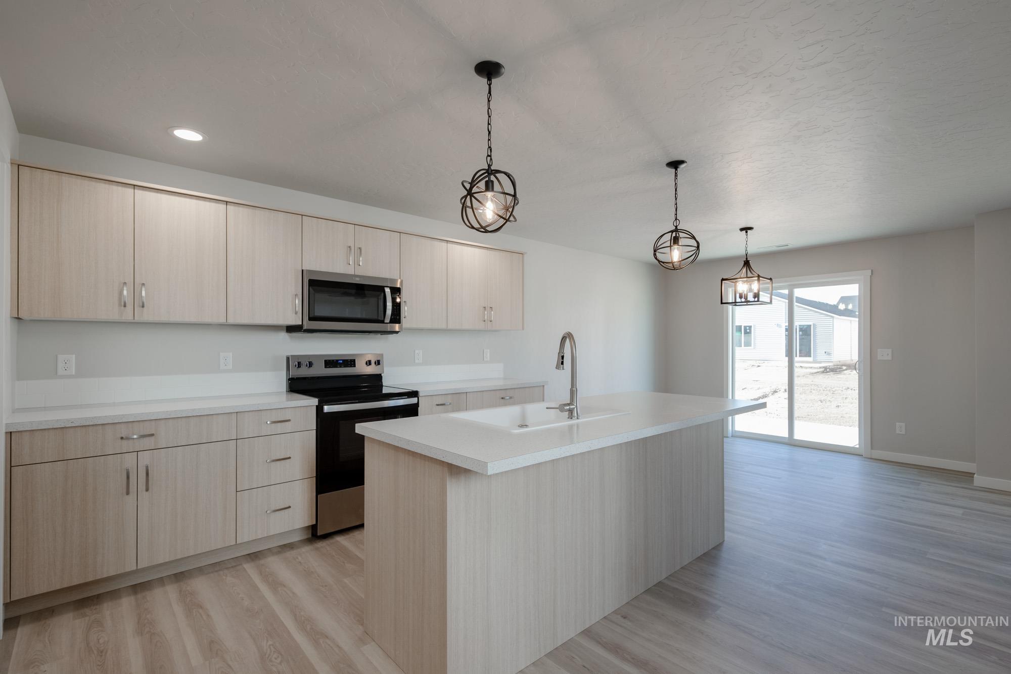 7313 S Menzingers Ave, Meridian, Idaho 83642, 3 Bedrooms, 2.5 Bathrooms, Residential For Sale, Price $469,990,MLS 98968397