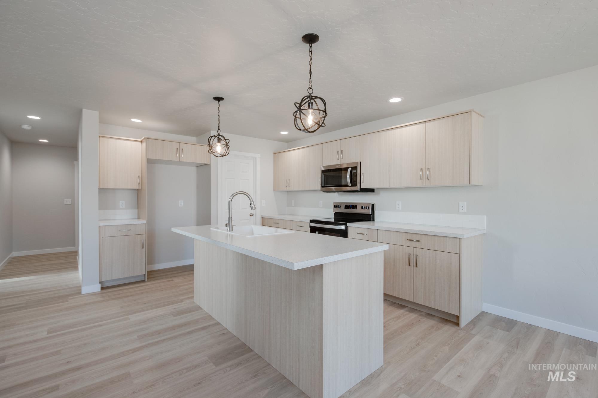 7313 S Menzingers Ave, Meridian, Idaho 83642, 3 Bedrooms, 2.5 Bathrooms, Residential For Sale, Price $469,990,MLS 98968397