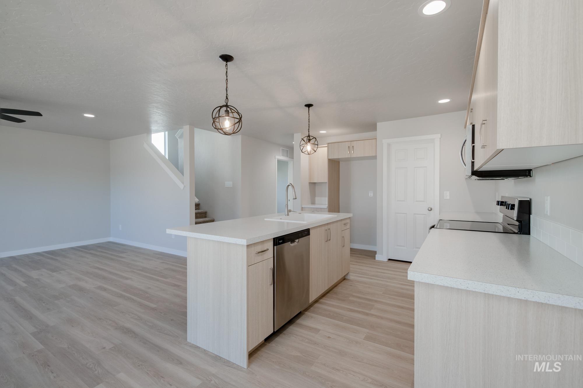 7313 S Menzingers Ave, Meridian, Idaho 83642, 3 Bedrooms, 2.5 Bathrooms, Residential For Sale, Price $469,990,MLS 98968397