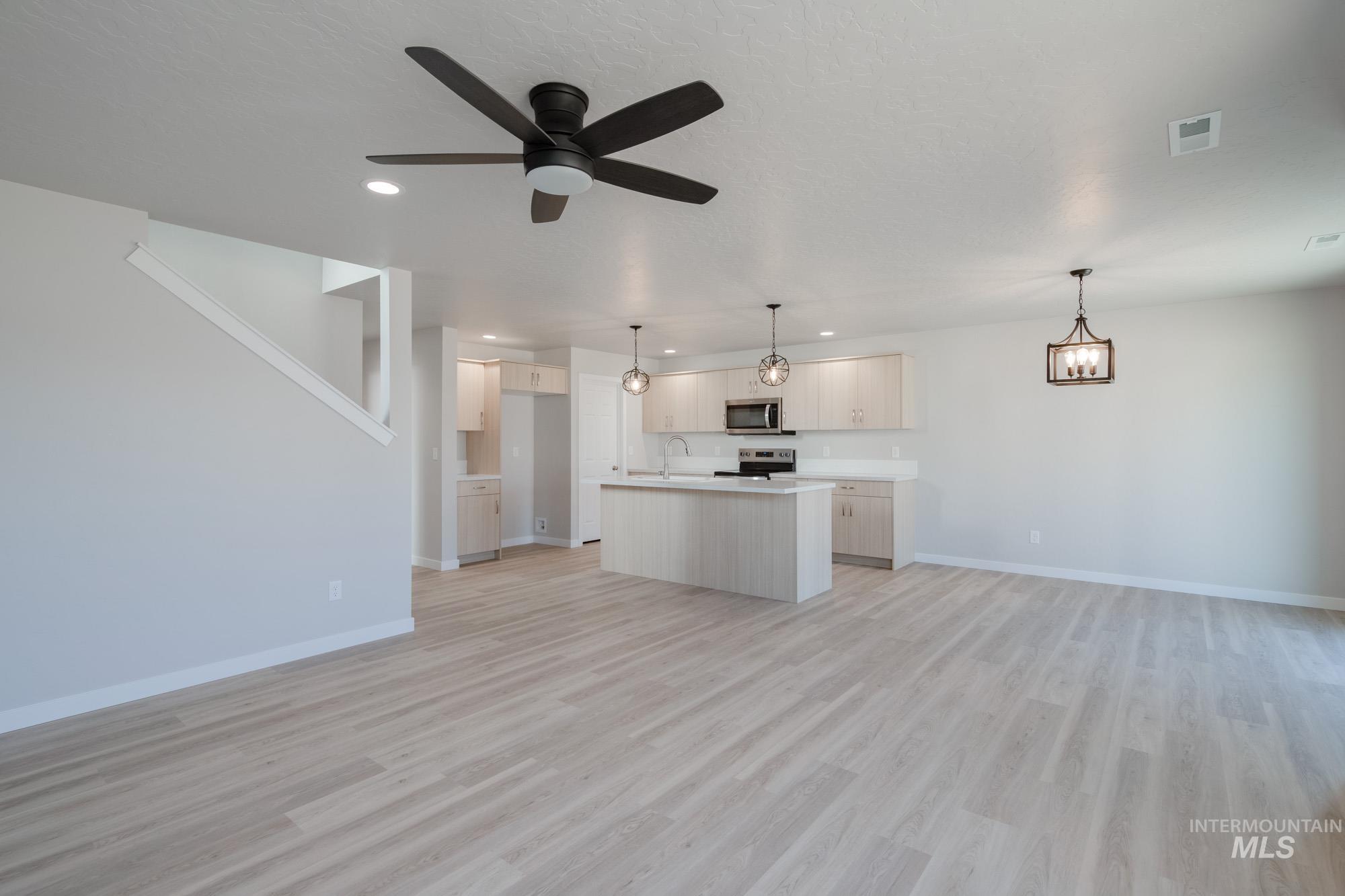 7313 S Menzingers Ave, Meridian, Idaho 83642, 3 Bedrooms, 2.5 Bathrooms, Residential For Sale, Price $469,990,MLS 98968397