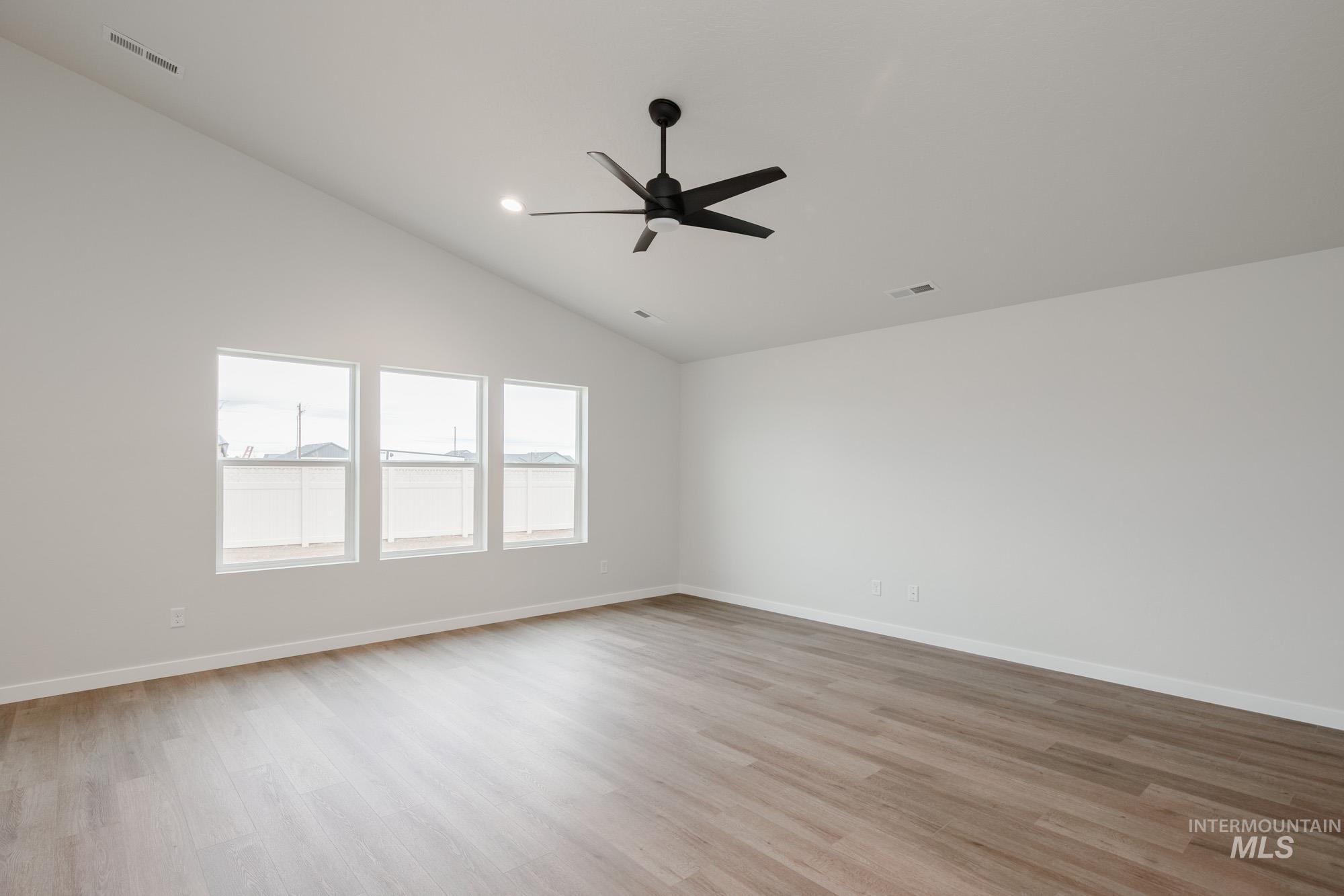 16645 Sentinel Ave, Caldwell, Idaho 83607, 4 Bedrooms, 2 Bathrooms, Residential For Sale, Price $425,990,MLS 98968401