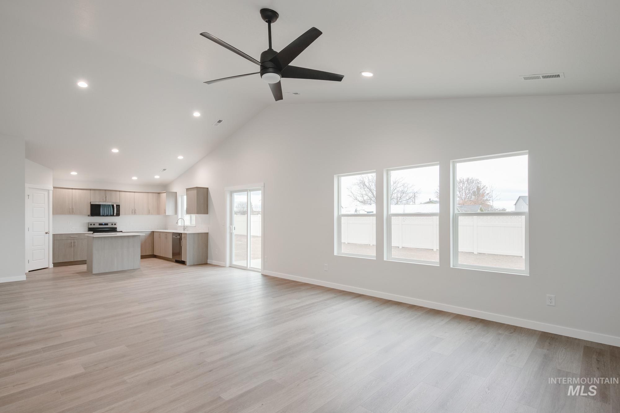 16645 Sentinel Ave, Caldwell, Idaho 83607, 4 Bedrooms, 2 Bathrooms, Residential For Sale, Price $425,990,MLS 98968401