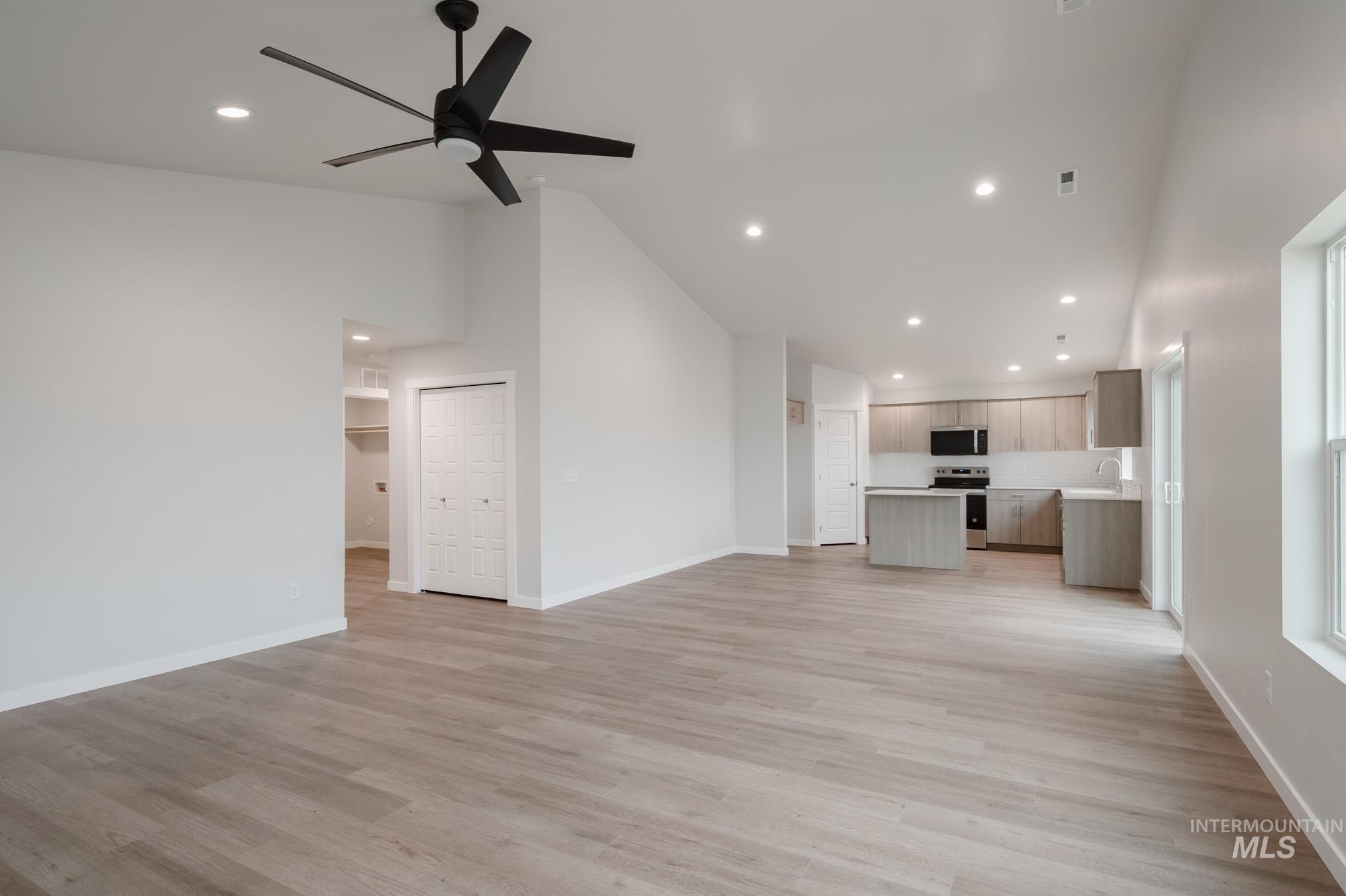 16645 Sentinel Ave, Caldwell, Idaho 83607, 4 Bedrooms, 2 Bathrooms, Residential For Sale, Price $425,990,MLS 98968401