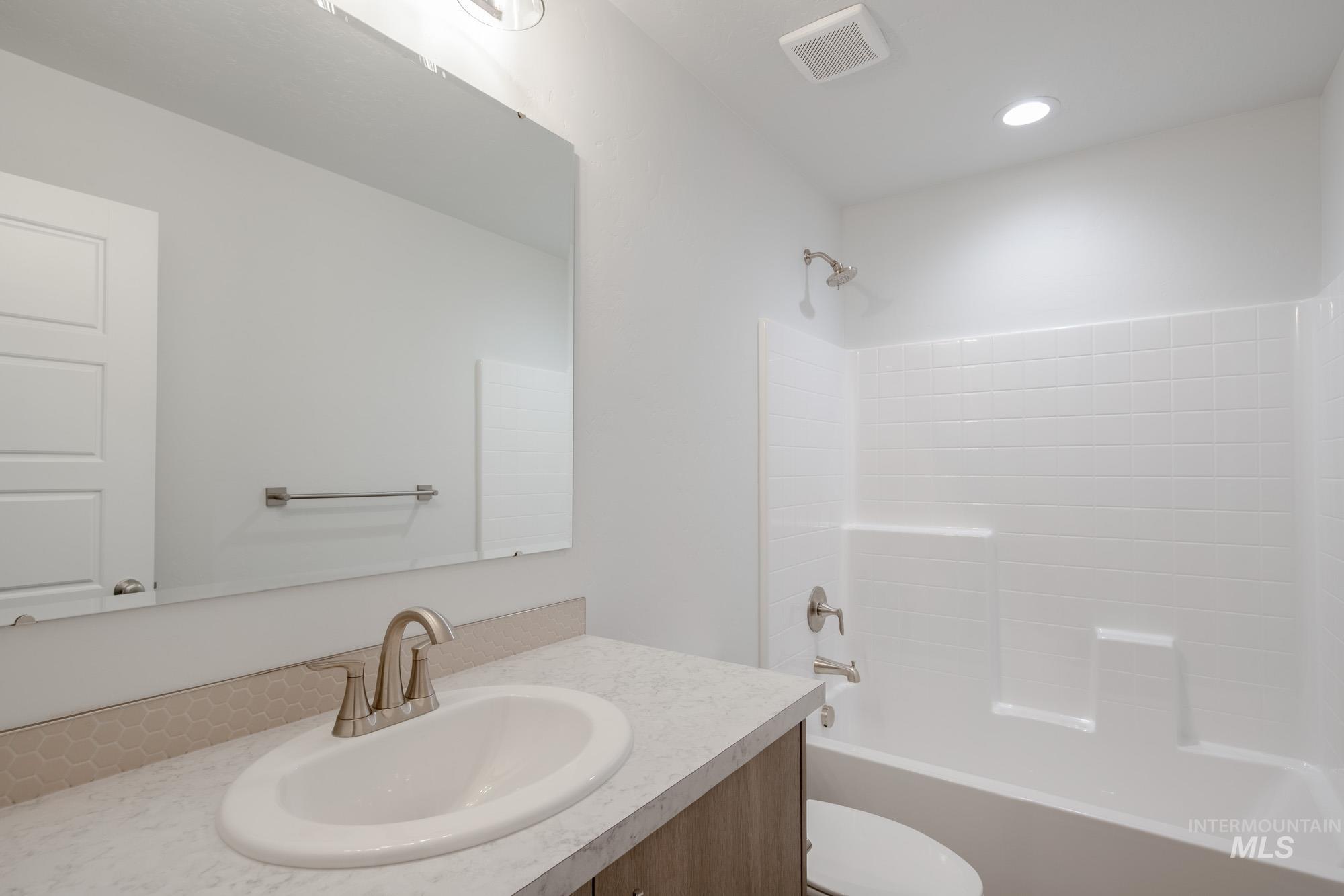 16645 Sentinel Ave, Caldwell, Idaho 83607, 4 Bedrooms, 2 Bathrooms, Residential For Sale, Price $425,990,MLS 98968401