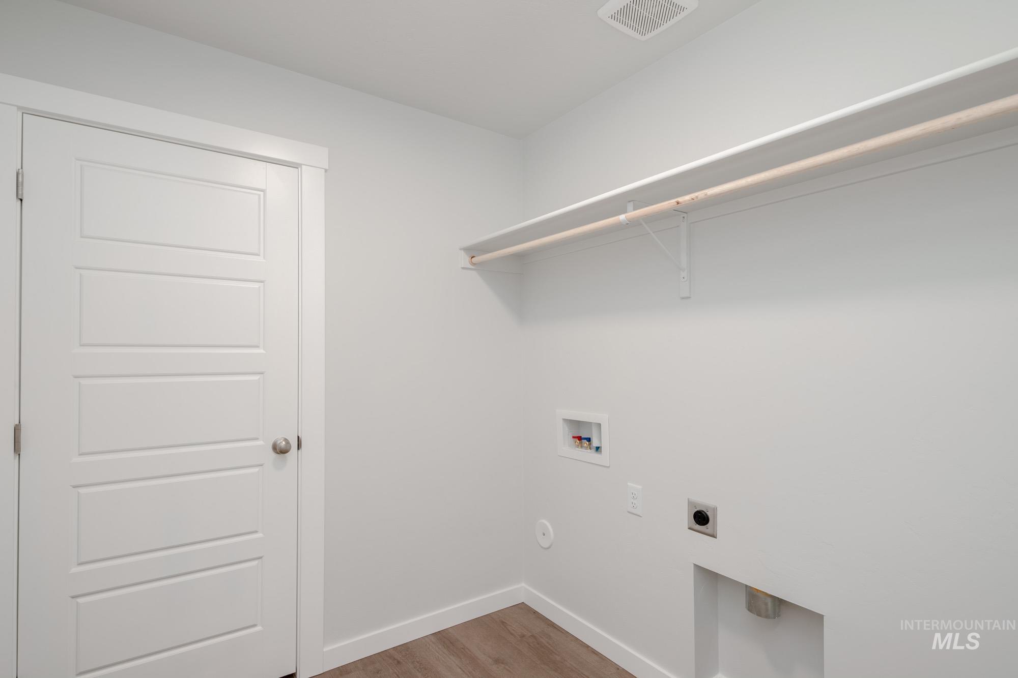 16645 Sentinel Ave, Caldwell, Idaho 83607, 4 Bedrooms, 2 Bathrooms, Residential For Sale, Price $425,990,MLS 98968401