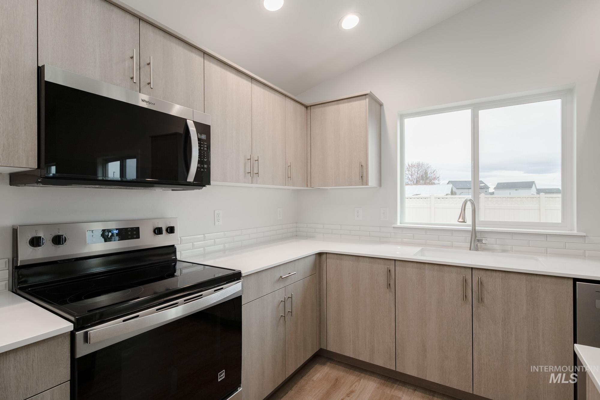 16645 Sentinel Ave, Caldwell, Idaho 83607, 4 Bedrooms, 2 Bathrooms, Residential For Sale, Price $425,990,MLS 98968401