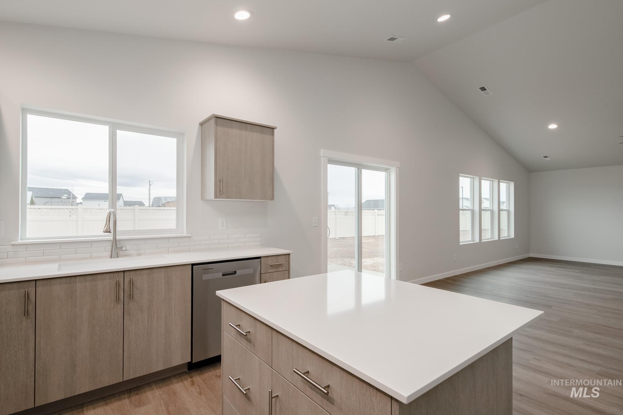 16645 Sentinel Ave, Caldwell, Idaho 83607, 4 Bedrooms, 2 Bathrooms, Residential For Sale, Price $425,990,MLS 98968401