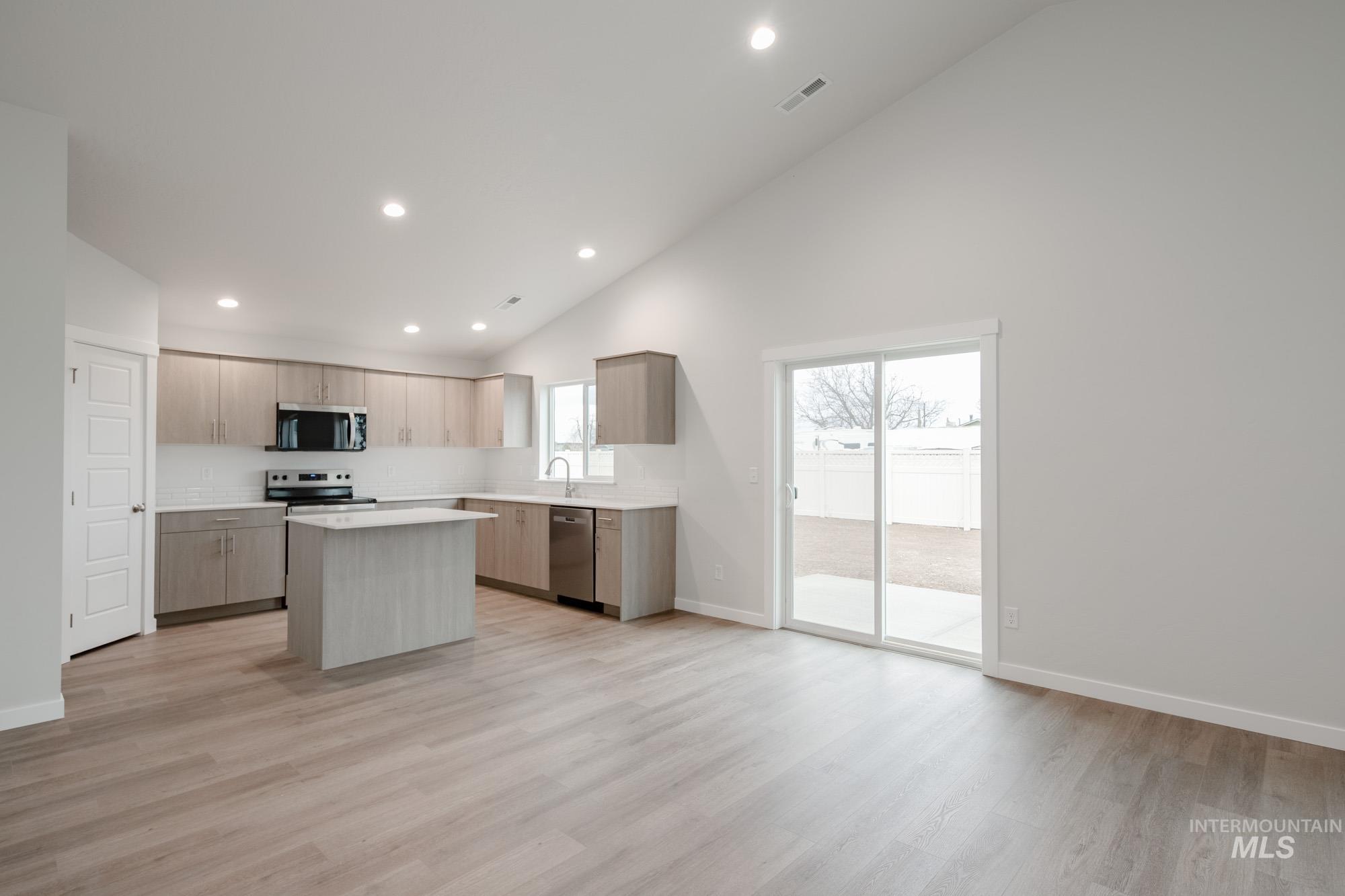 16645 Sentinel Ave, Caldwell, Idaho 83607, 4 Bedrooms, 2 Bathrooms, Residential For Sale, Price $425,990,MLS 98968401