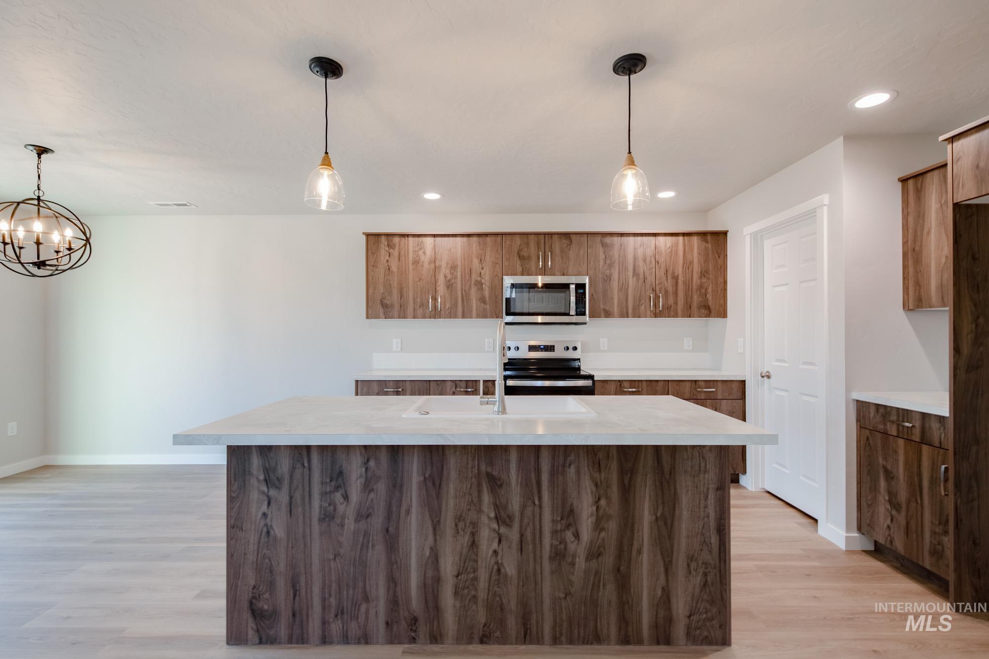 2454 W Fallon Lp, Nampa, Idaho 83651, 3 Bedrooms, 2.5 Bathrooms, Residential For Sale, Price $404,990,MLS 98968404