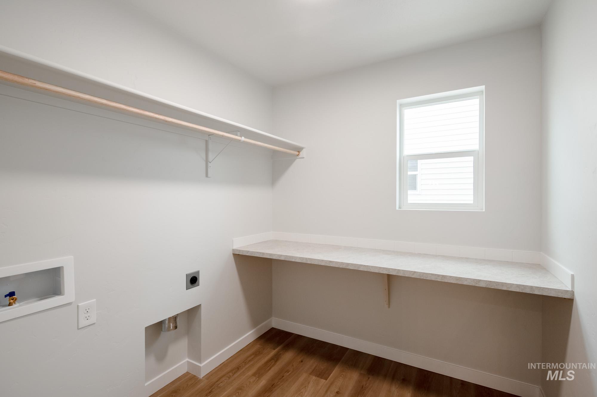 2454 W Fallon Lp, Nampa, Idaho 83651, 3 Bedrooms, 2.5 Bathrooms, Residential For Sale, Price $404,990,MLS 98968404