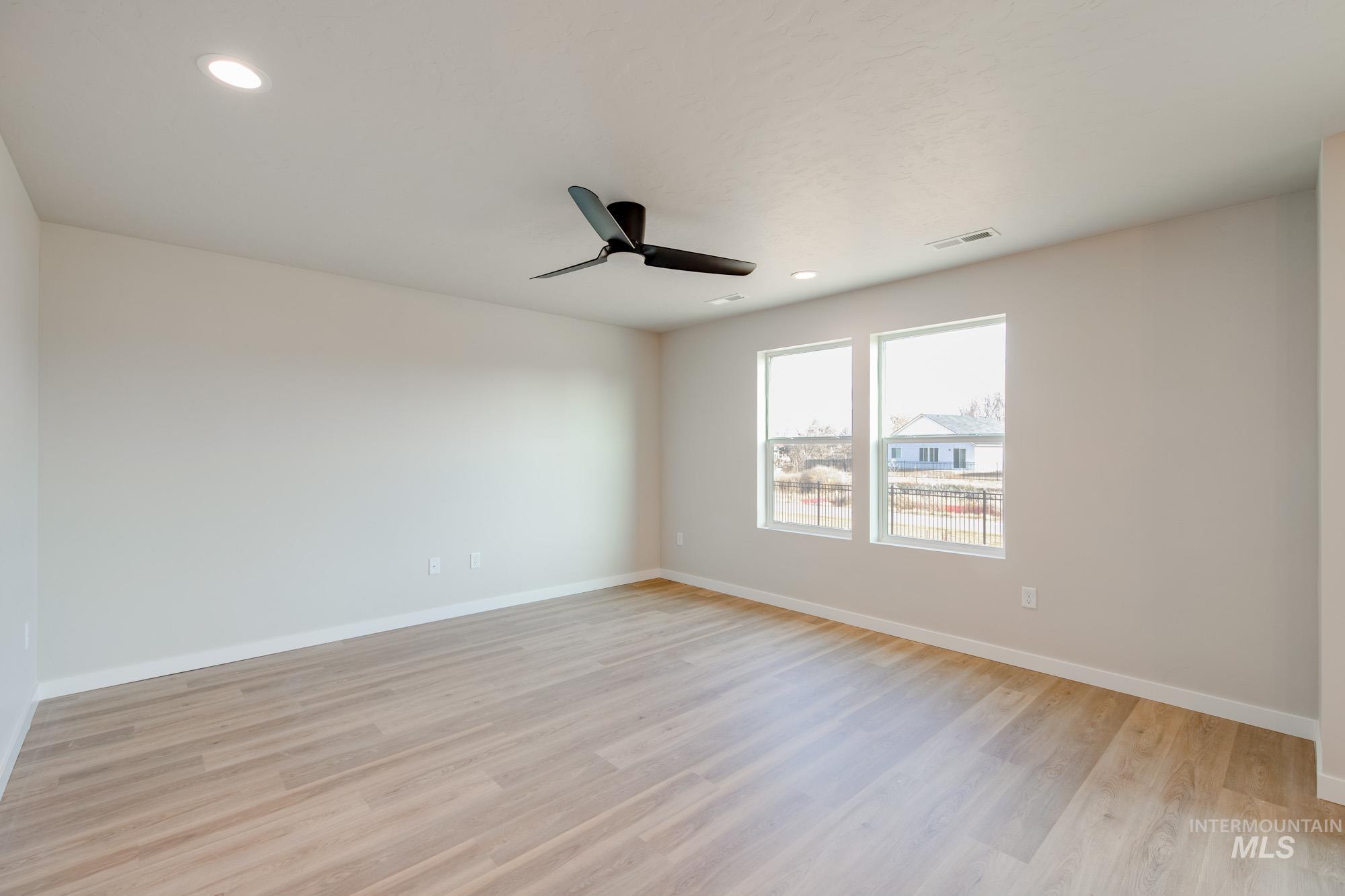 2454 W Fallon Lp, Nampa, Idaho 83651, 3 Bedrooms, 2.5 Bathrooms, Residential For Sale, Price $404,990,MLS 98968404