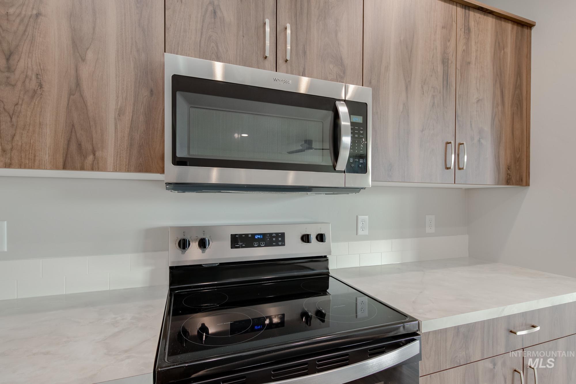 2478 W Fallon Lp, Nampa, Idaho 83651, 3 Bedrooms, 2.5 Bathrooms, Residential For Sale, Price $414,990,MLS 98968405