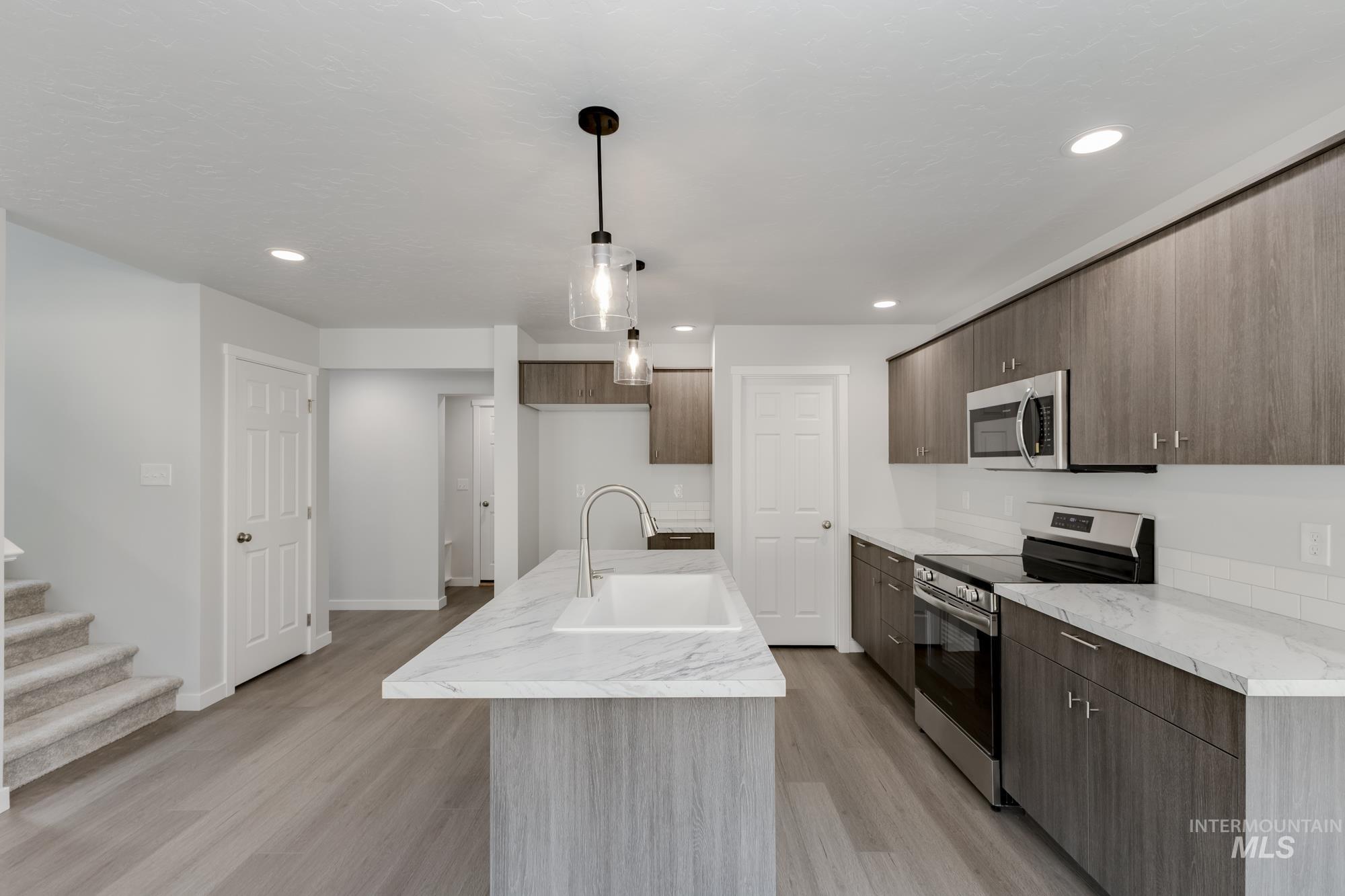 2486 W Fallon Lp, Nampa, Idaho 83651, 3 Bedrooms, 2.5 Bathrooms, Residential For Sale, Price $400,990,MLS 98968406