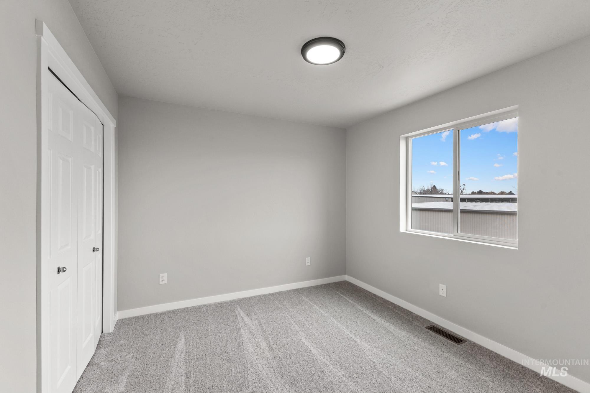 2518 W Fallon Loop, Nampa, Idaho 83651, 3 Bedrooms, 2.5 Bathrooms, Residential For Sale, Price $424,990,MLS 98968407