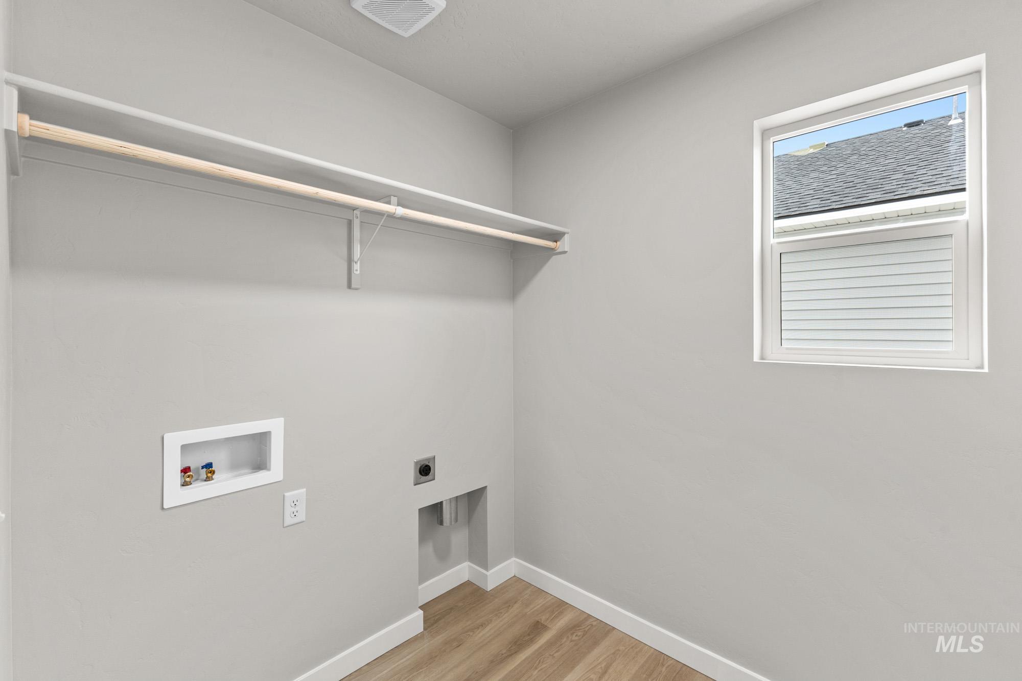 2518 W Fallon Loop, Nampa, Idaho 83651, 3 Bedrooms, 2.5 Bathrooms, Residential For Sale, Price $424,990,MLS 98968407