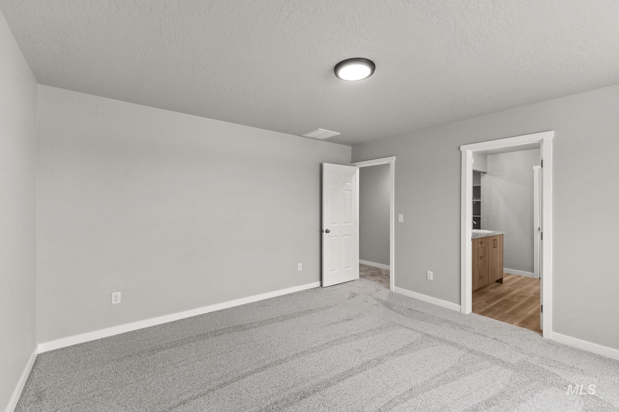 2518 W Fallon Loop, Nampa, Idaho 83651, 3 Bedrooms, 2.5 Bathrooms, Residential For Sale, Price $424,990,MLS 98968407