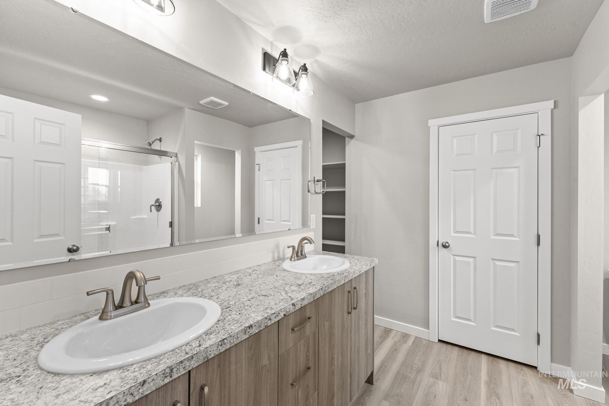 2518 W Fallon Loop, Nampa, Idaho 83651, 3 Bedrooms, 2.5 Bathrooms, Residential For Sale, Price $424,990,MLS 98968407