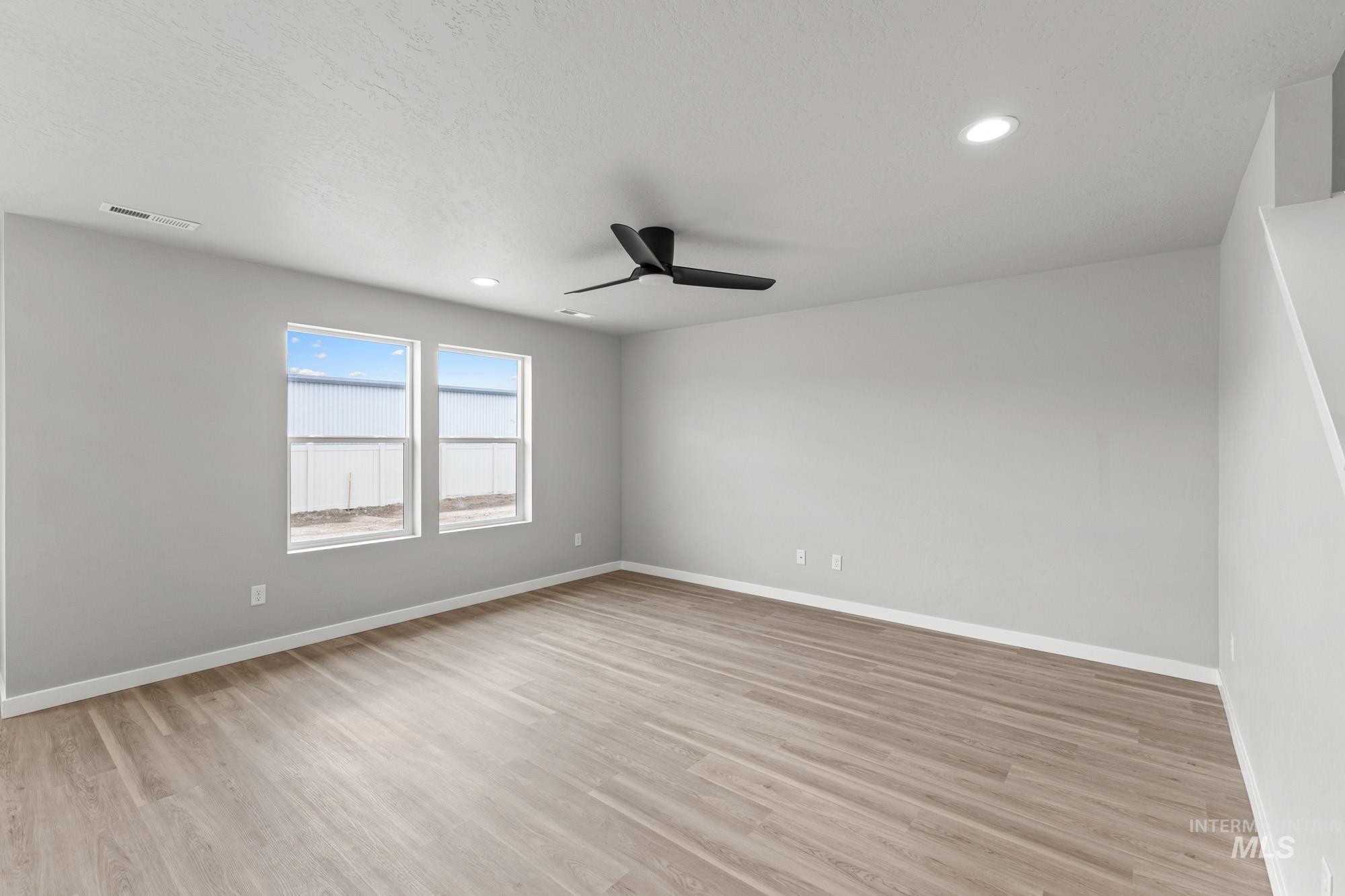 2518 W Fallon Loop, Nampa, Idaho 83651, 3 Bedrooms, 2.5 Bathrooms, Residential For Sale, Price $424,990,MLS 98968407