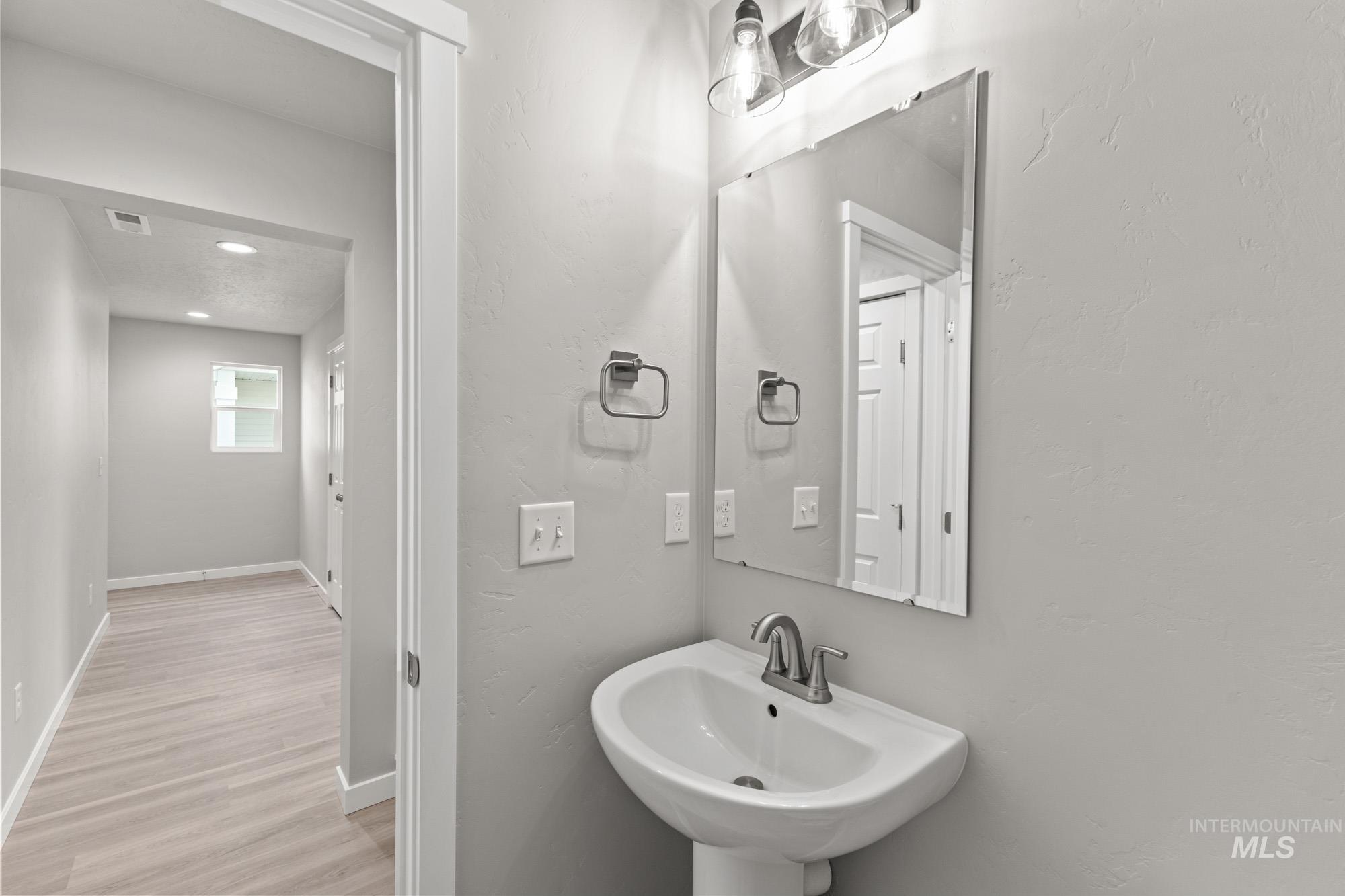 2518 W Fallon Loop, Nampa, Idaho 83651, 3 Bedrooms, 2.5 Bathrooms, Residential For Sale, Price $424,990,MLS 98968407