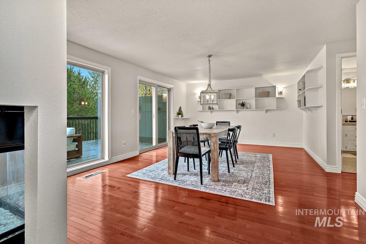 2934 N Mountain Road, Boise, Idaho 83702, 3 Bedrooms, 2.5 Bathrooms, Residential For Sale, Price $674,000,MLS 98968408