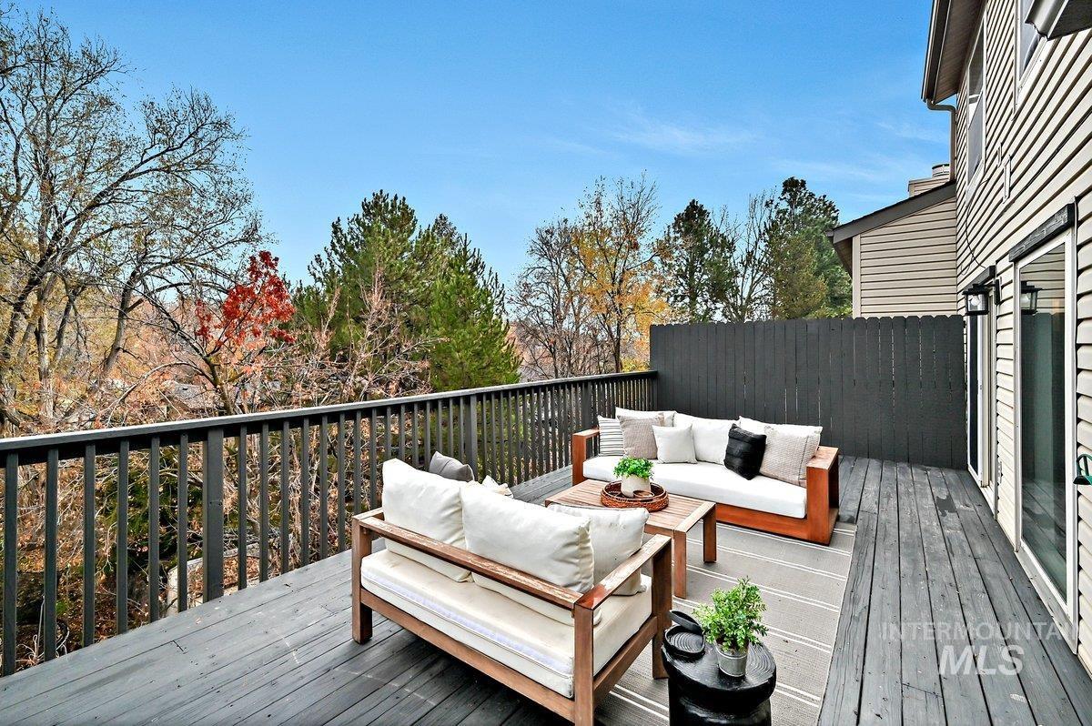 2934 N Mountain Road, Boise, Idaho 83702, 3 Bedrooms, 2.5 Bathrooms, Residential For Sale, Price $674,000,MLS 98968408