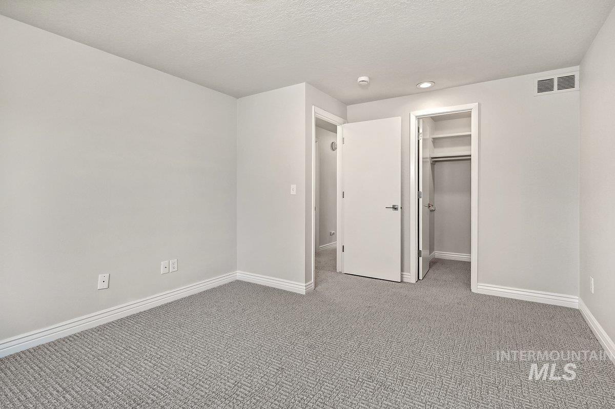 2934 N Mountain Road, Boise, Idaho 83702, 3 Bedrooms, 2.5 Bathrooms, Residential For Sale, Price $674,000,MLS 98968408