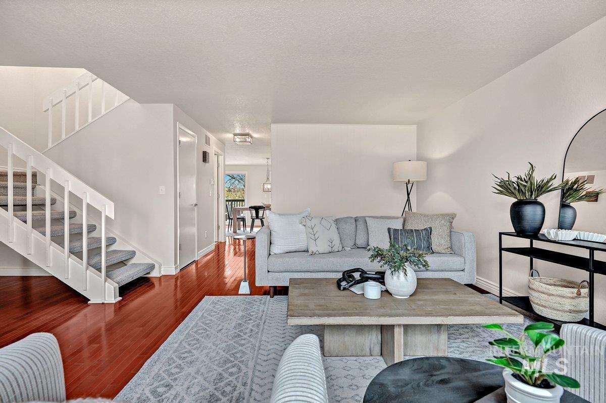 2934 N Mountain Road, Boise, Idaho 83702, 3 Bedrooms, 2.5 Bathrooms, Residential For Sale, Price $674,000,MLS 98968408