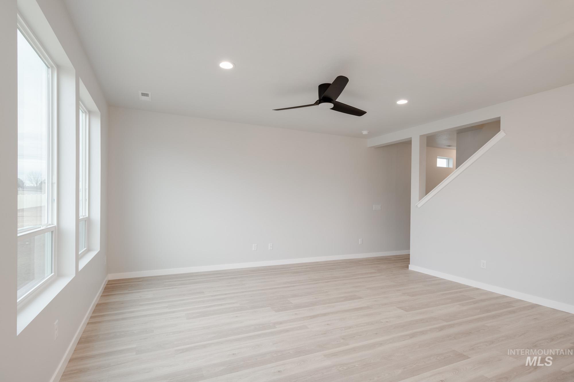 2526 W Fallon Loop, Nampa, Idaho 83651, 3 Bedrooms, 2.5 Bathrooms, Residential For Sale, Price $403,990,MLS 98968409