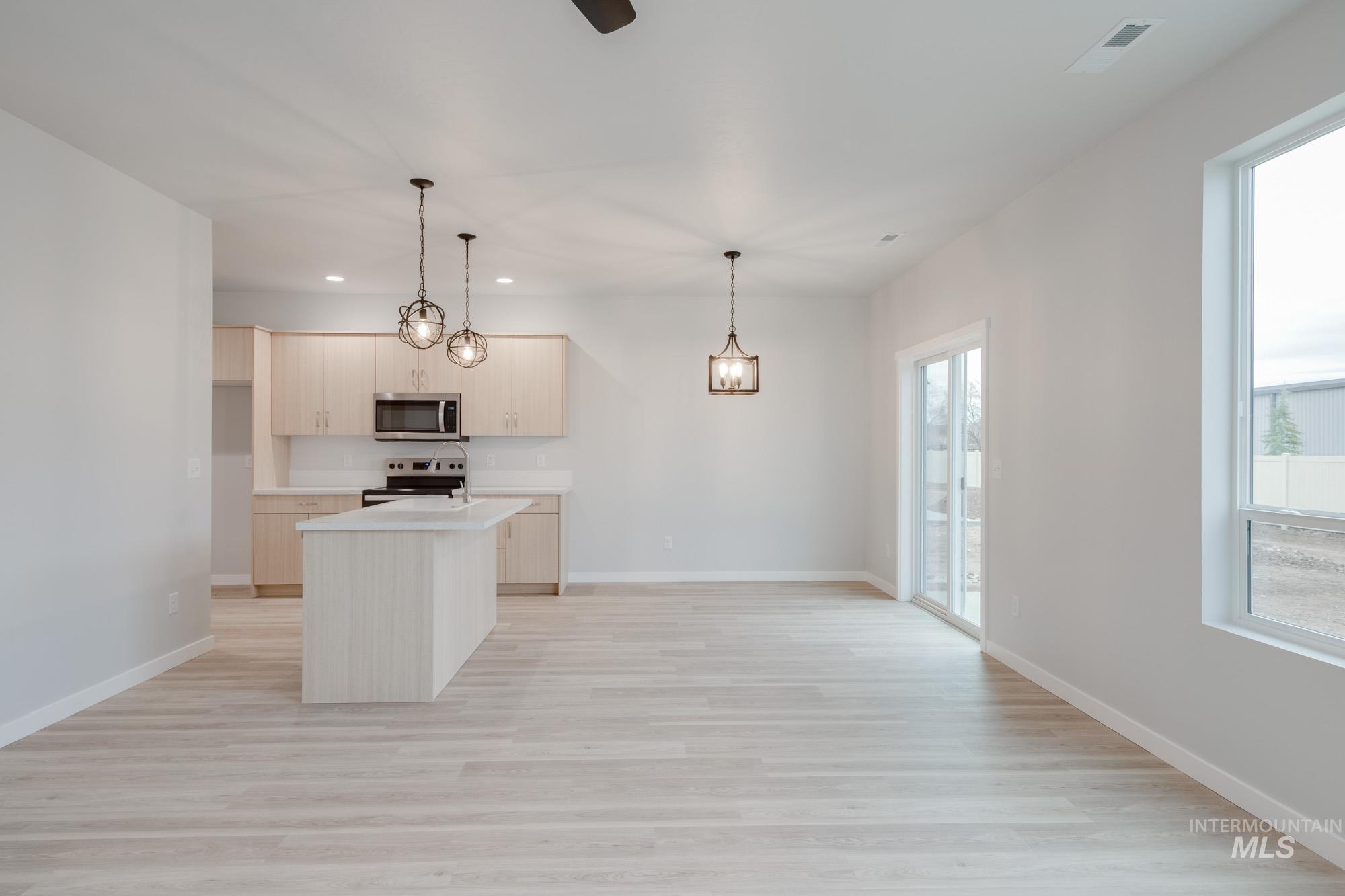 2526 W Fallon Loop, Nampa, Idaho 83651, 3 Bedrooms, 2.5 Bathrooms, Residential For Sale, Price $403,990,MLS 98968409