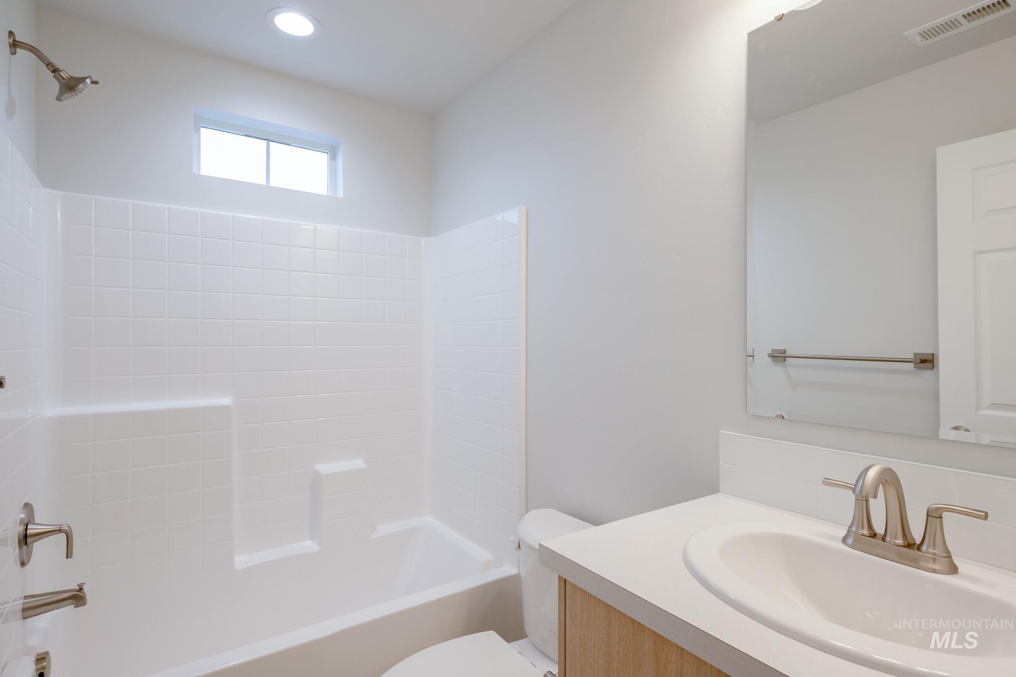 2526 W Fallon Loop, Nampa, Idaho 83651, 3 Bedrooms, 2.5 Bathrooms, Residential For Sale, Price $403,990,MLS 98968409