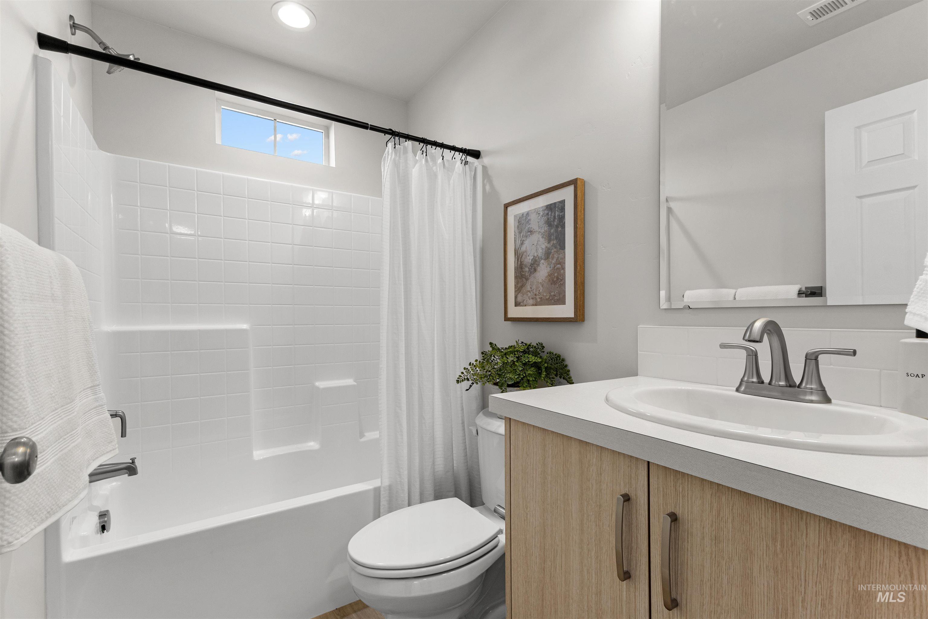 2526 W Fallon Lp, Nampa, Idaho 83651, 3 Bedrooms, 2.5 Bathrooms, Residential For Sale, Price $402,990, 98968409