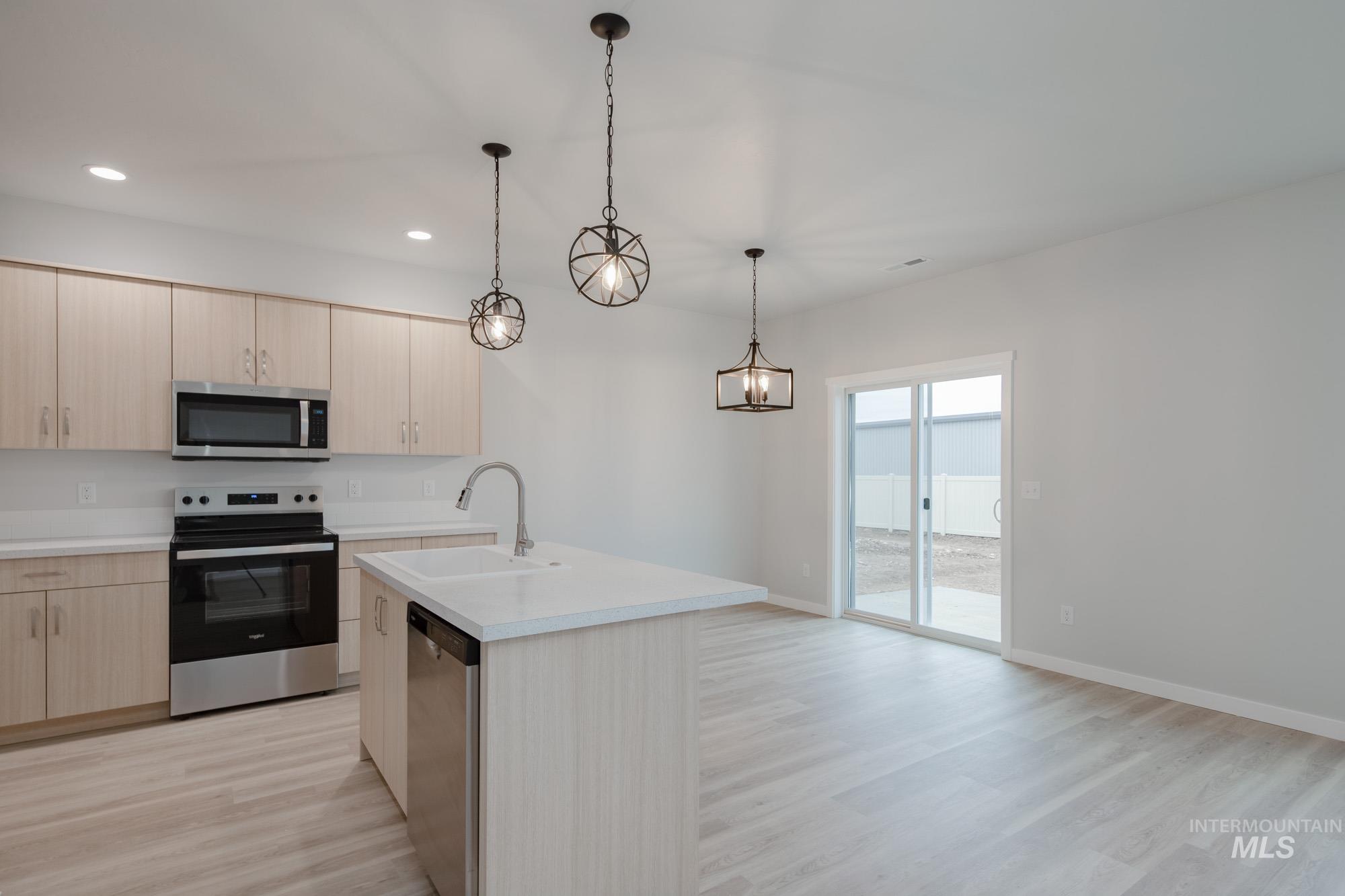 2526 W Fallon Loop, Nampa, Idaho 83651, 3 Bedrooms, 2.5 Bathrooms, Residential For Sale, Price $403,990,MLS 98968409