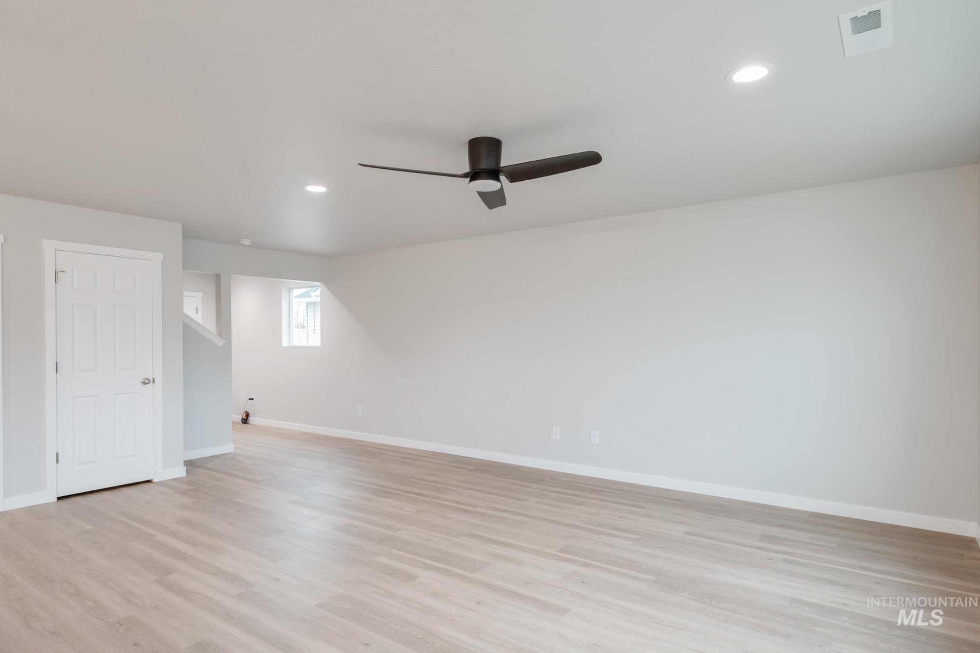 2534 W Fallon Lp, Nampa, Idaho 83651, 3 Bedrooms, 2.5 Bathrooms, Residential For Sale, Price $426,990,MLS 98968411