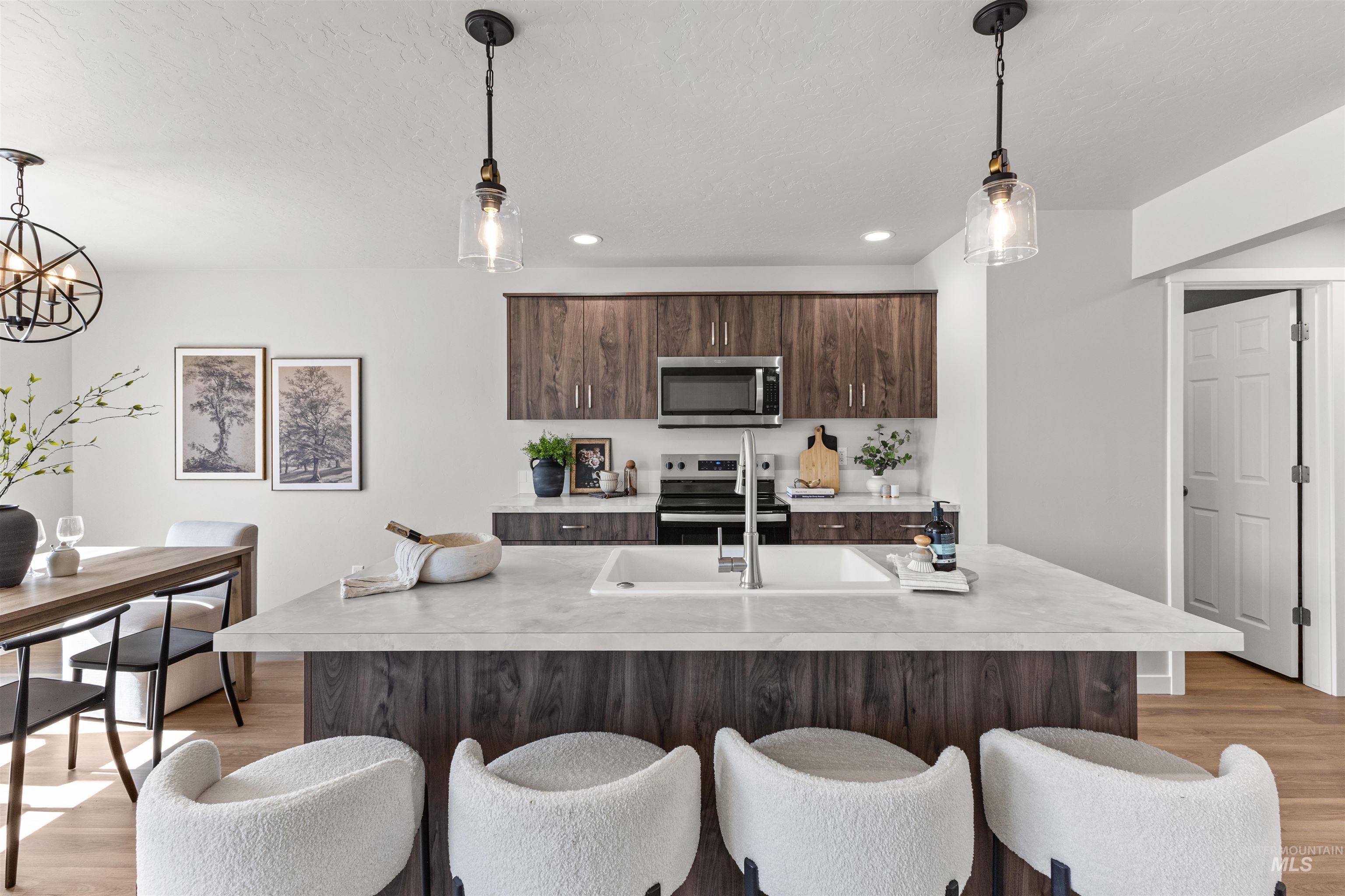 2534 W Fallon Lp, Nampa, Idaho 83651, 3 Bedrooms, 2.5 Bathrooms, Residential For Sale, Price $424,990, 98968411