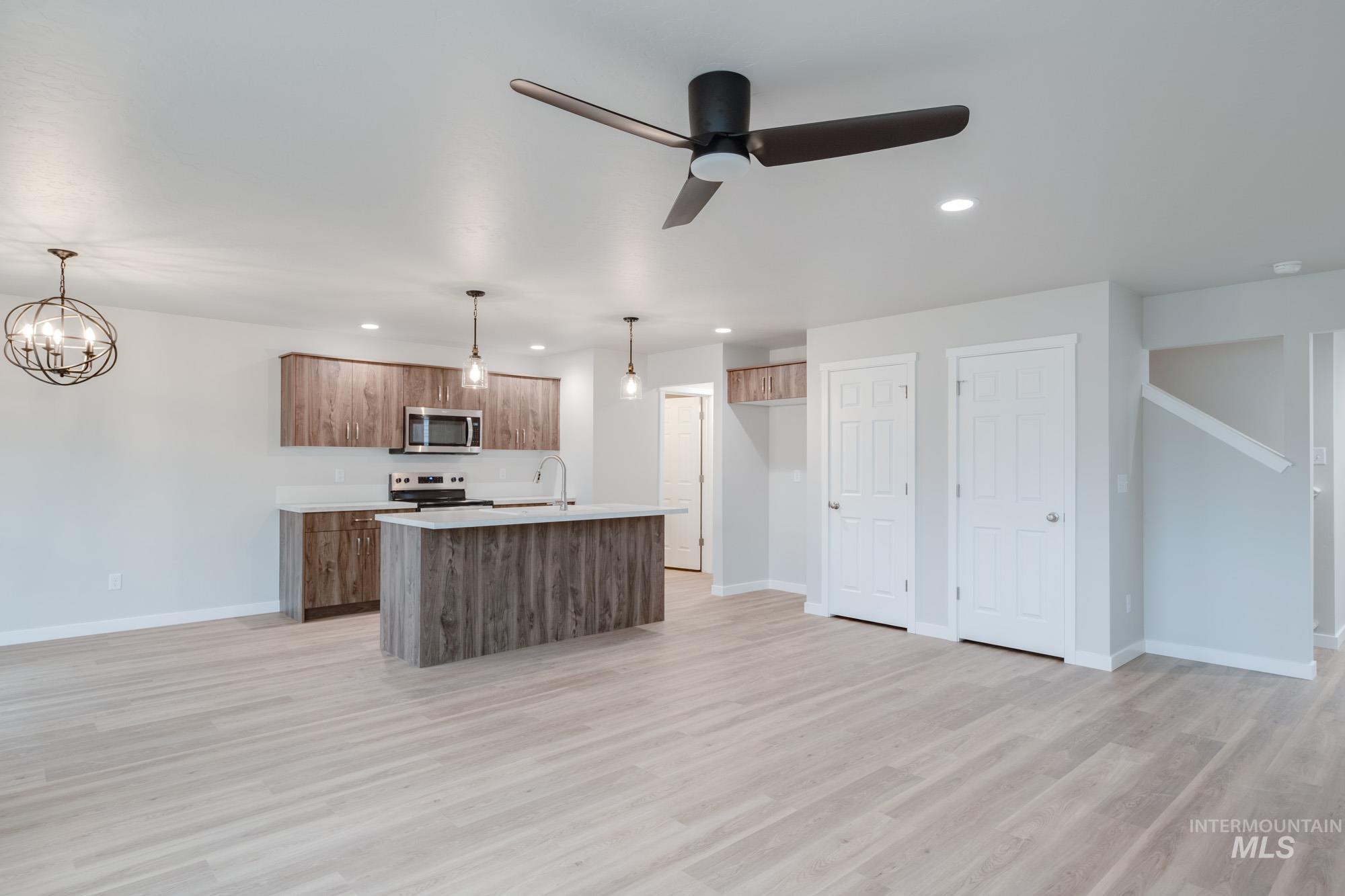 2534 W Fallon Lp, Nampa, Idaho 83651, 3 Bedrooms, 2.5 Bathrooms, Residential For Sale, Price $426,990, 98968411