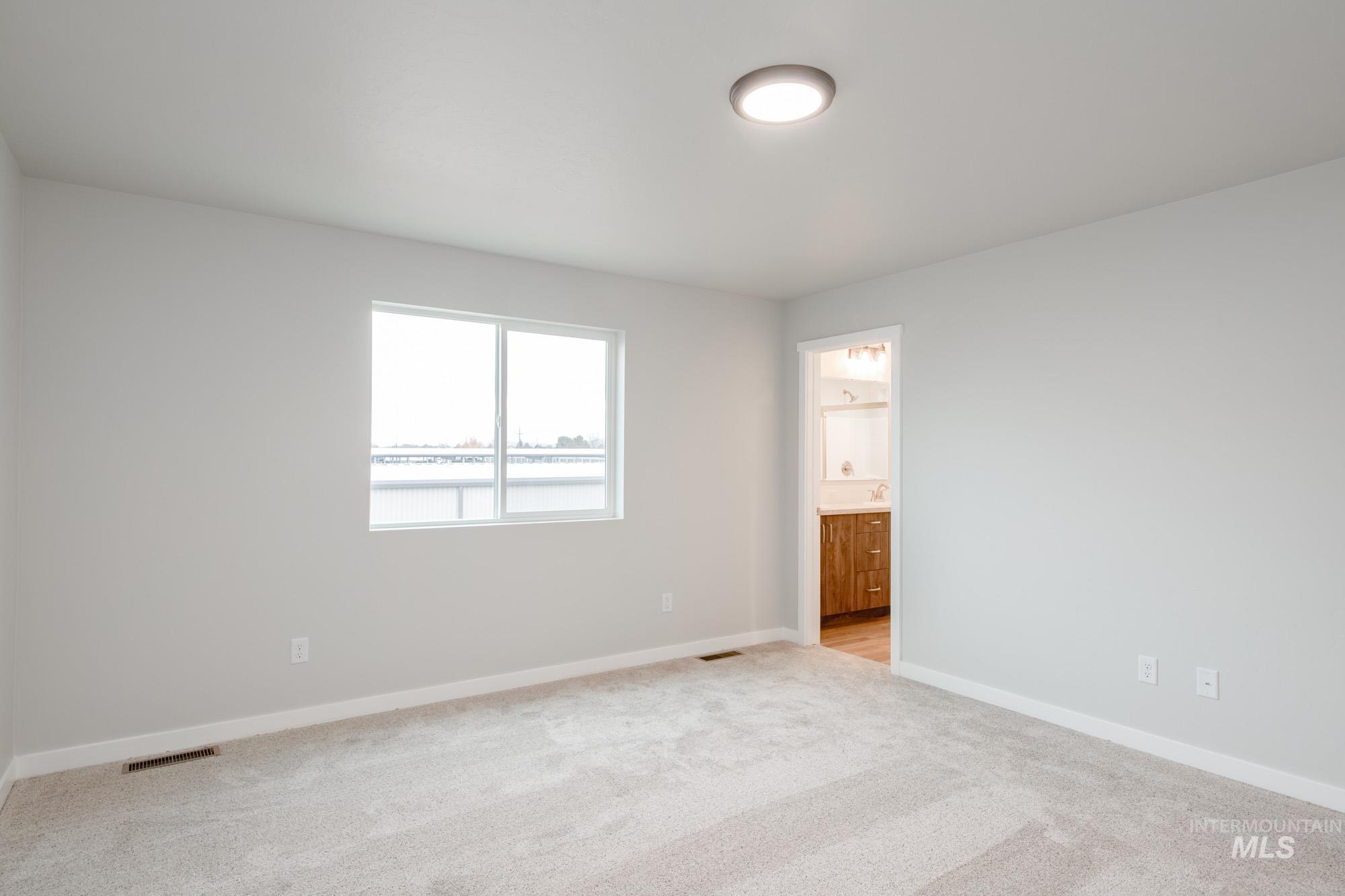 2534 W Fallon Lp, Nampa, Idaho 83651, 3 Bedrooms, 2.5 Bathrooms, Residential For Sale, Price $426,990,MLS 98968411