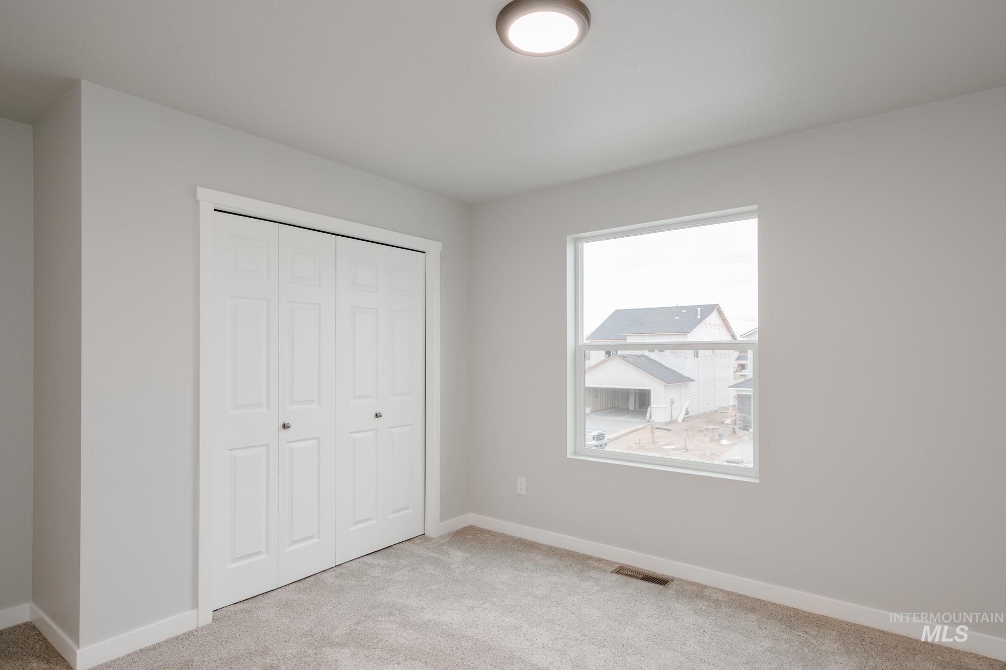 2534 W Fallon Lp, Nampa, Idaho 83651, 3 Bedrooms, 2.5 Bathrooms, Residential For Sale, Price $426,990,MLS 98968411