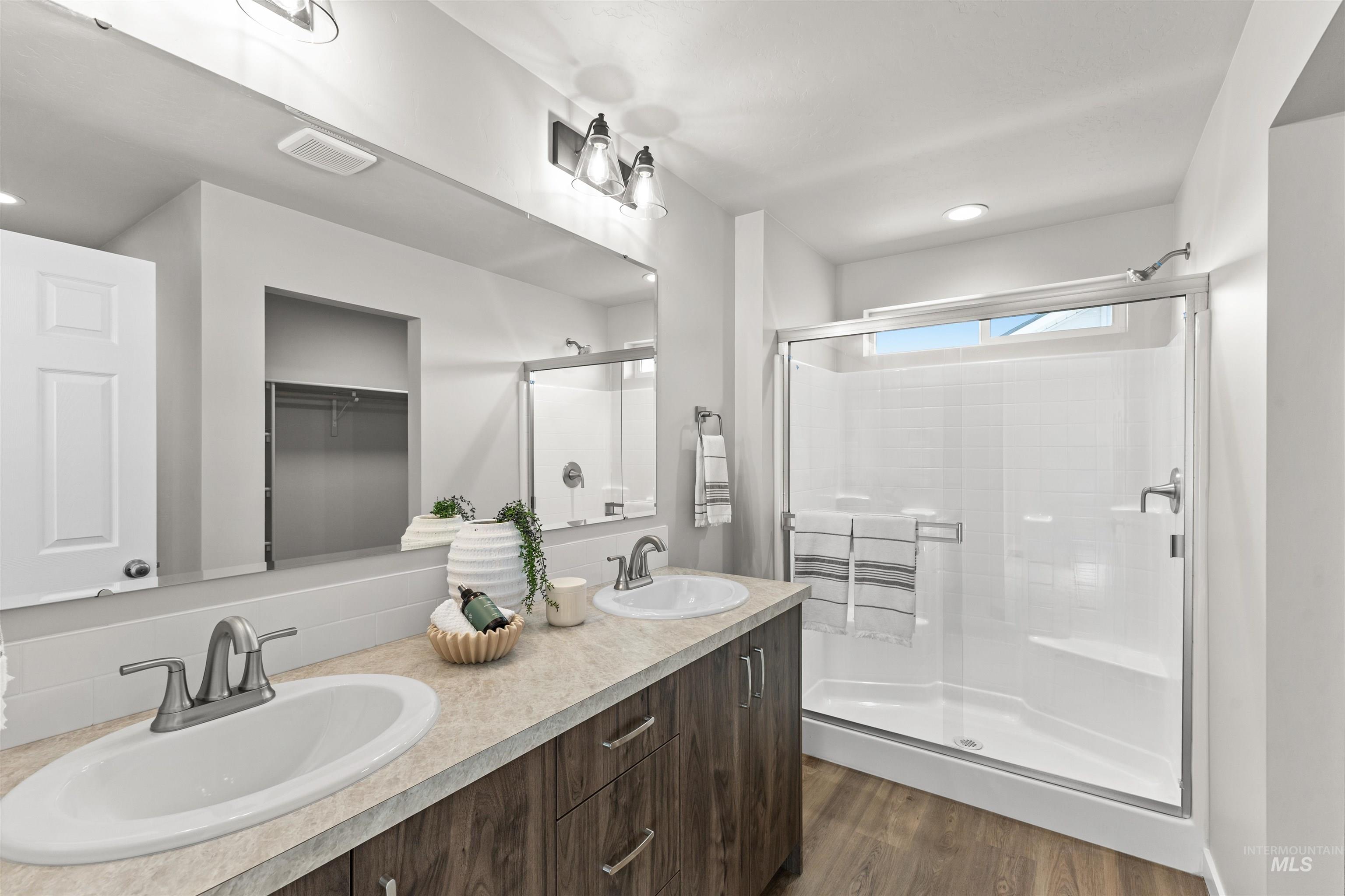 2534 W Fallon Lp, Nampa, Idaho 83651, 3 Bedrooms, 2.5 Bathrooms, Residential For Sale, Price $424,990, 98968411