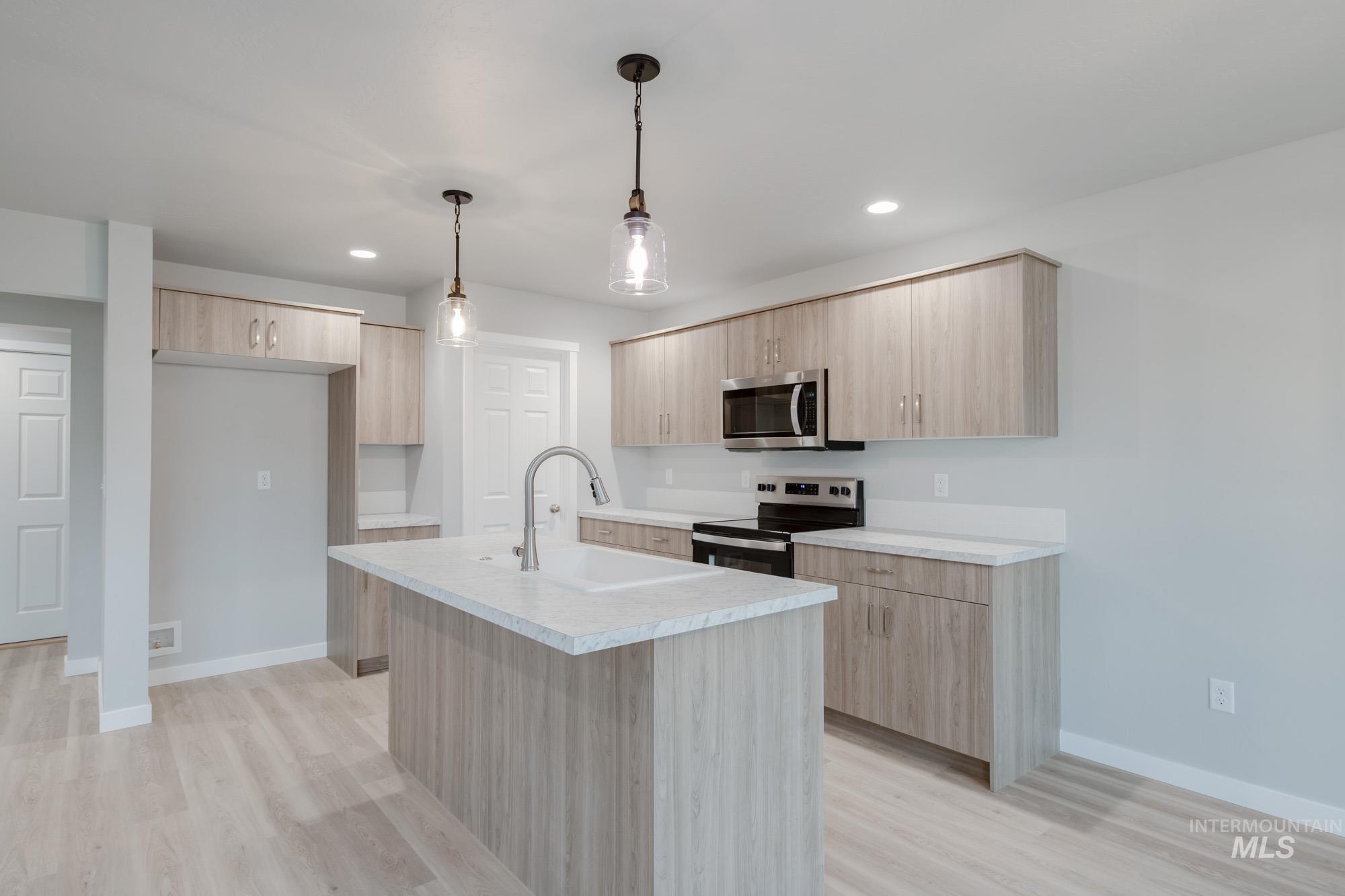 2542 W Fallon Lp, Nampa, Idaho 83651, 3 Bedrooms, 2.5 Bathrooms, Residential For Sale, Price $401,990,MLS 98968412