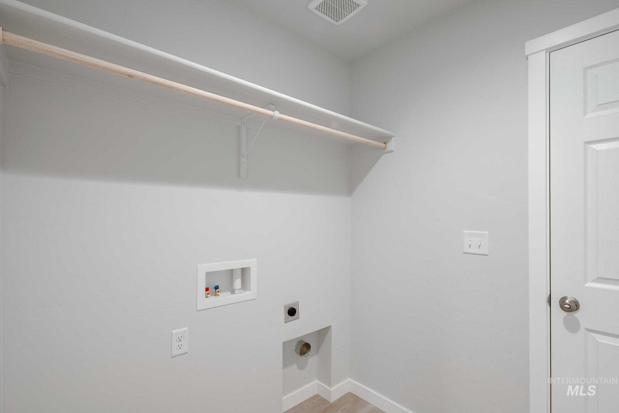 2550 W Fallon Lp, Nampa, Idaho 83651, 3 Bedrooms, 2.5 Bathrooms, Residential For Sale, Price $394,990,MLS 98968413