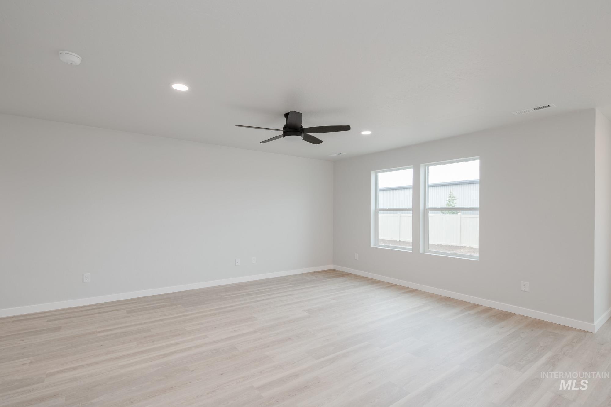 2550 W Fallon Lp, Nampa, Idaho 83651, 3 Bedrooms, 2.5 Bathrooms, Residential For Sale, Price $394,990,MLS 98968413