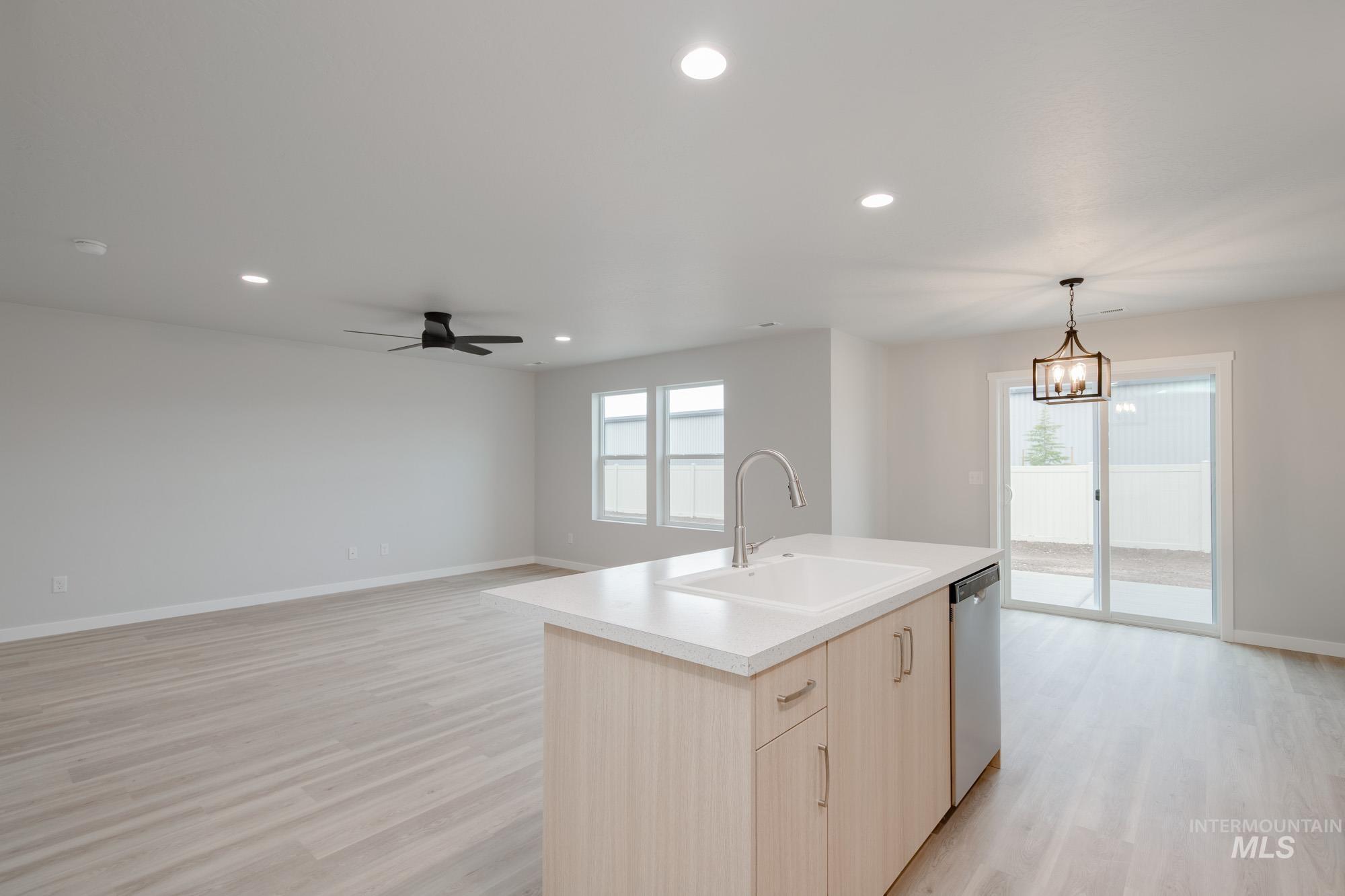 2550 W Fallon Lp, Nampa, Idaho 83651, 3 Bedrooms, 2.5 Bathrooms, Residential For Sale, Price $394,990,MLS 98968413