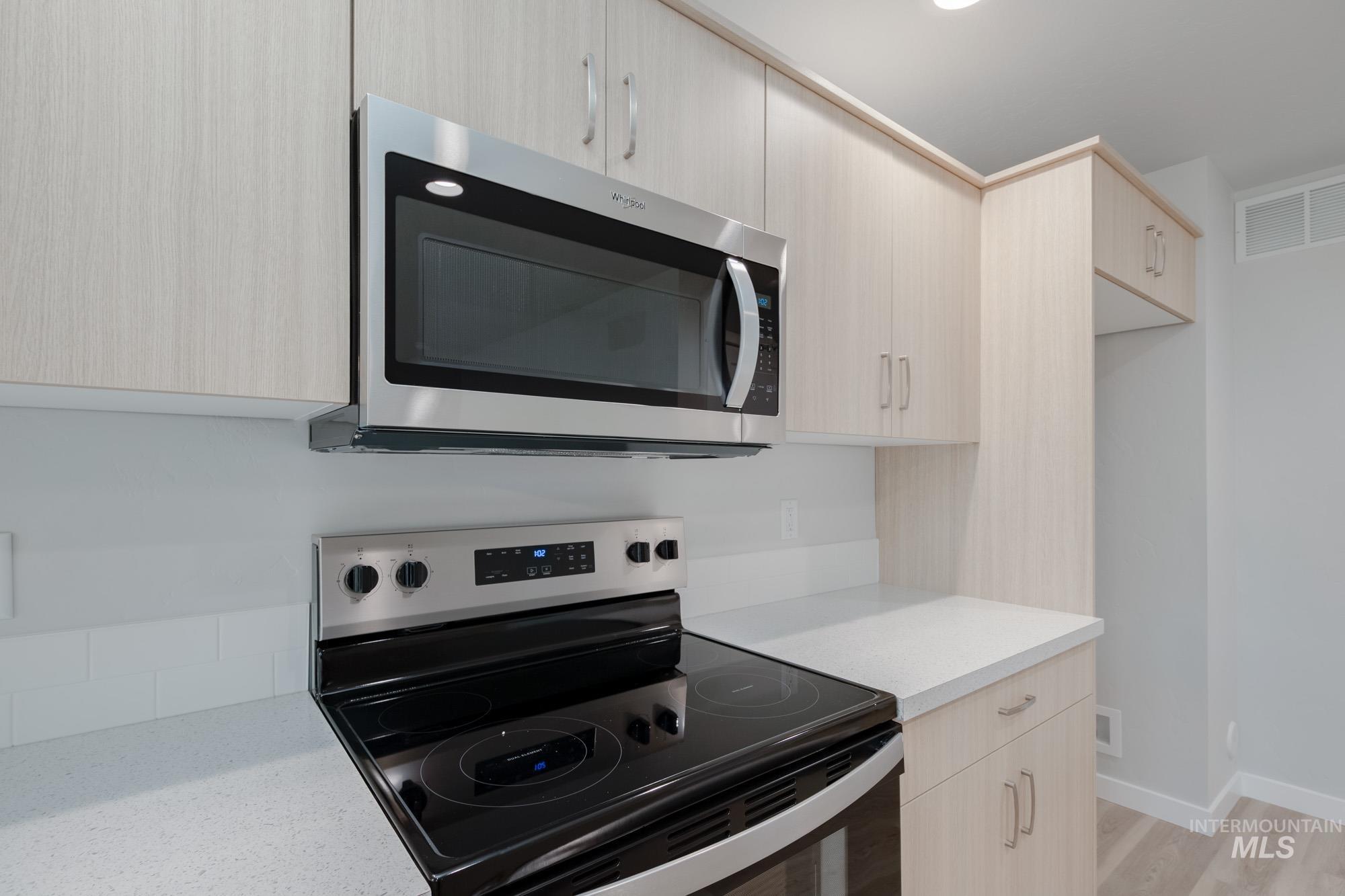 2550 W Fallon Lp, Nampa, Idaho 83651, 3 Bedrooms, 2.5 Bathrooms, Residential For Sale, Price $394,990, 98968413